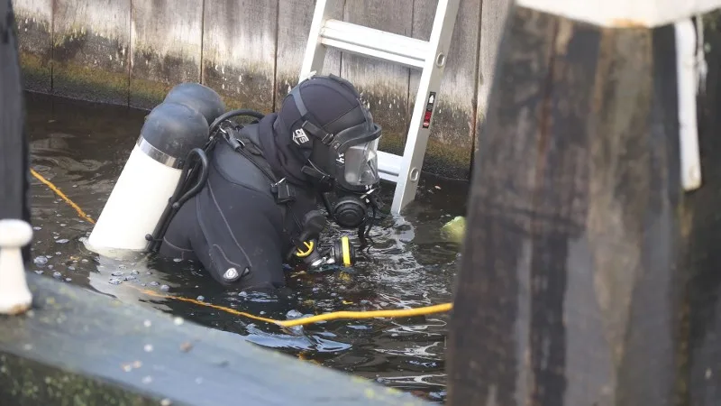Politie zoekt in Leids kanaal naar bewijsmateriaal in zaak-Esmee na nieuwe aanwijzingen