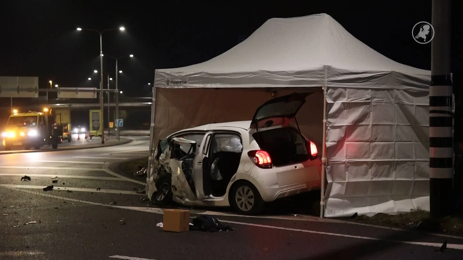 Bestuurder overlijdt door botsing op N264 in Uden