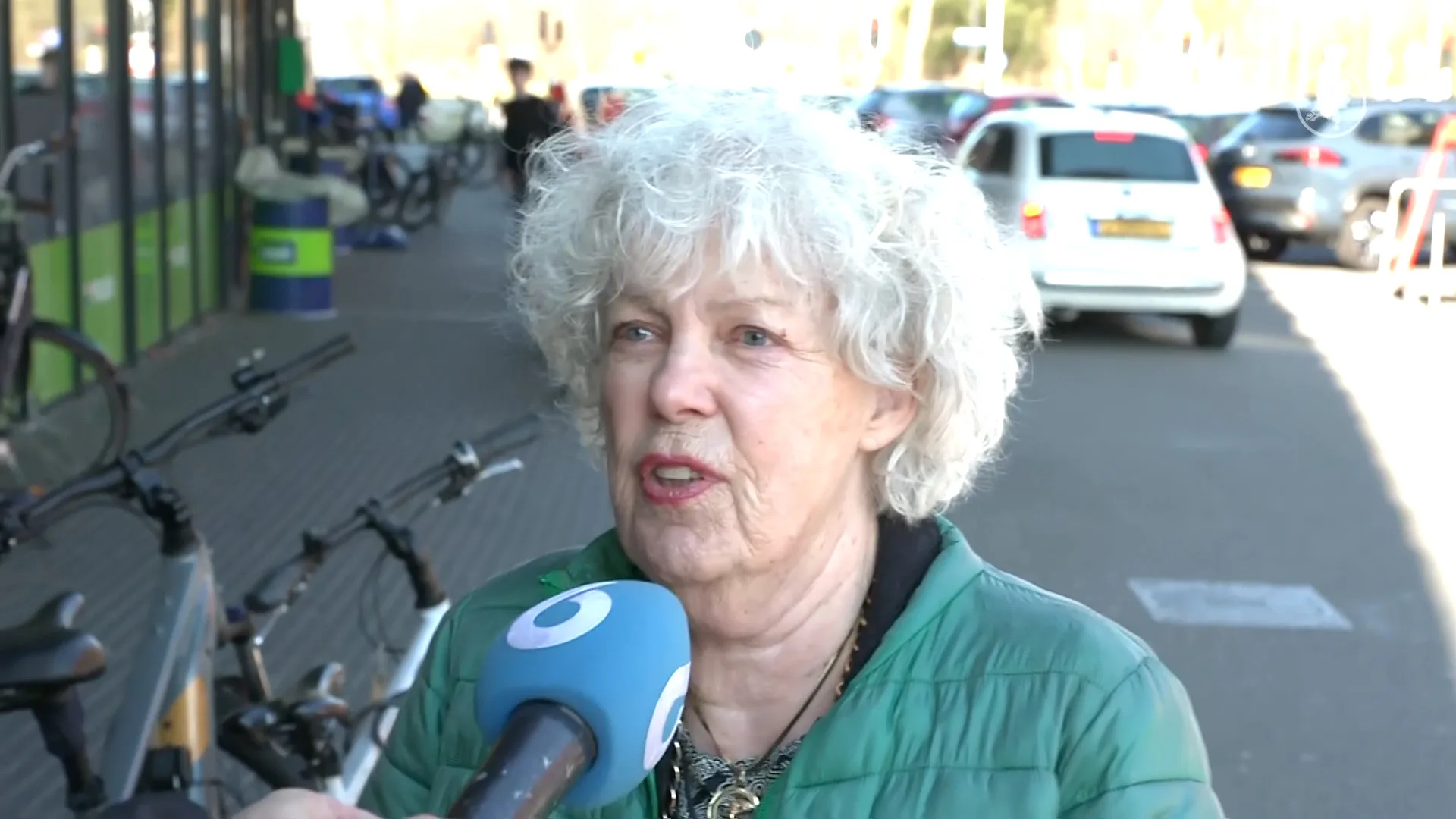 Buurtbewoners Enschede tasten in het duister: wat was de knal in de supermarkt?