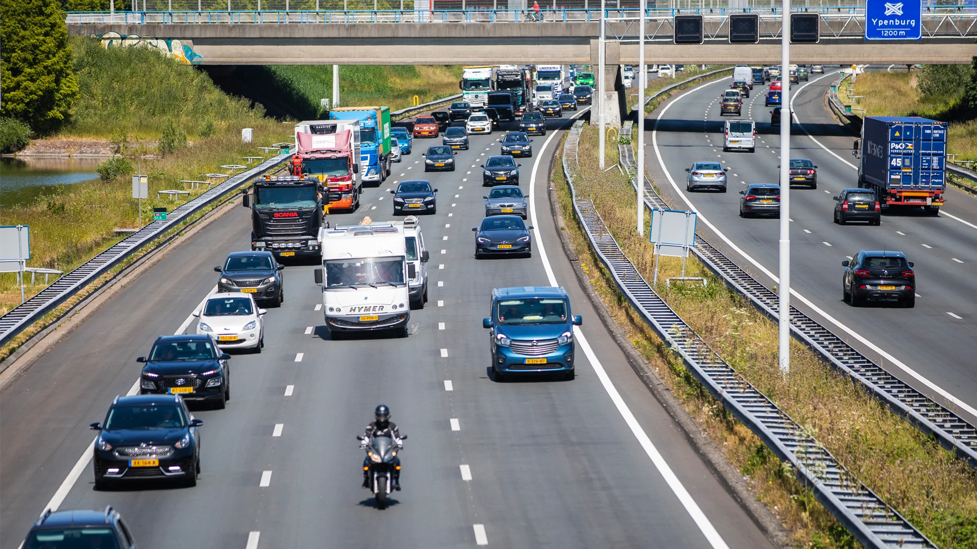 Bijna net zo druk op de wegen als voor de lockdown
