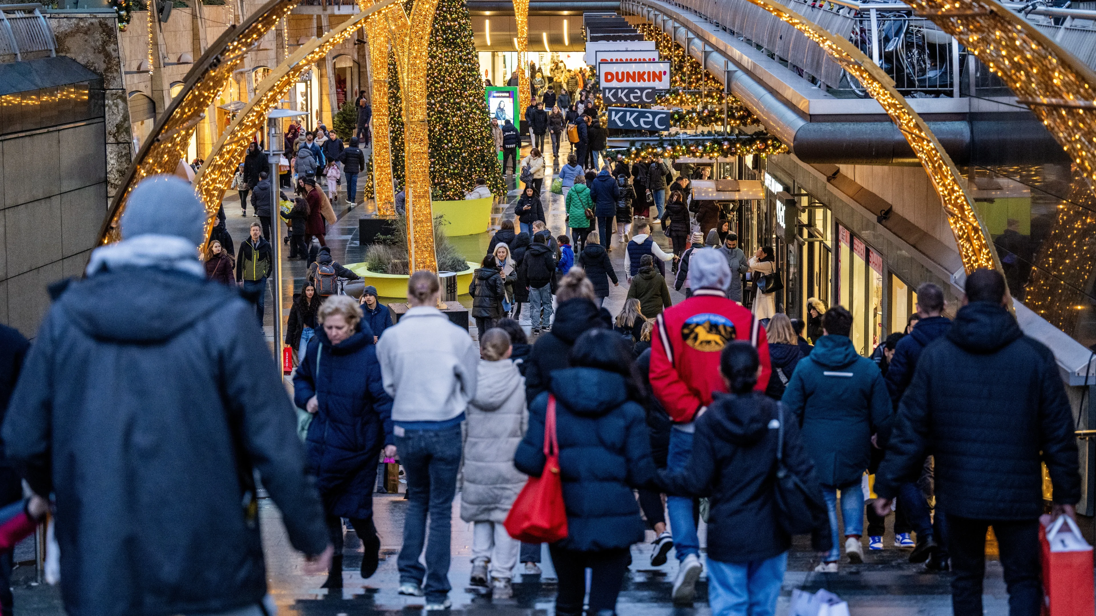 Kabinet wil stop op achteraf betalen in de winkelstraat