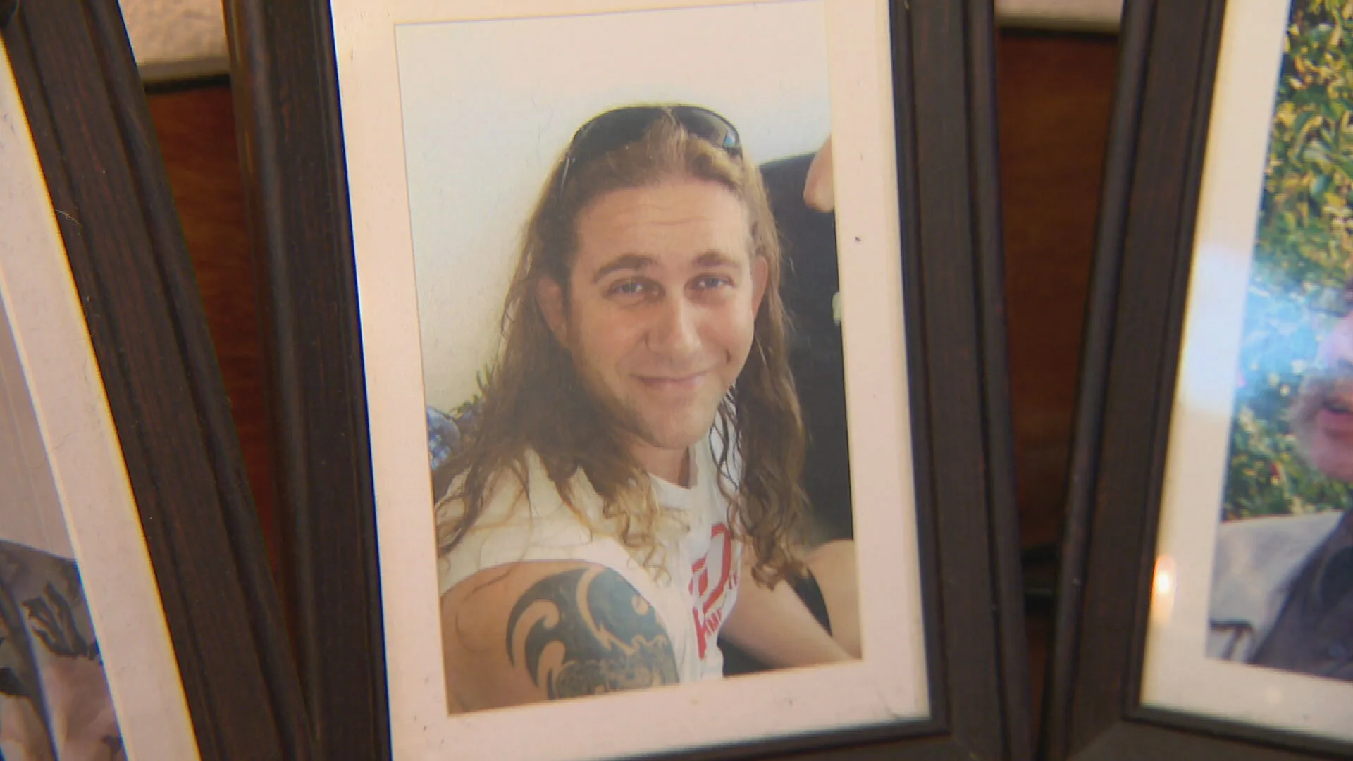 Kroegbaas Koos werd tien jaar geleden doodgestoken, maar de dader is nog altijd niet gepakt