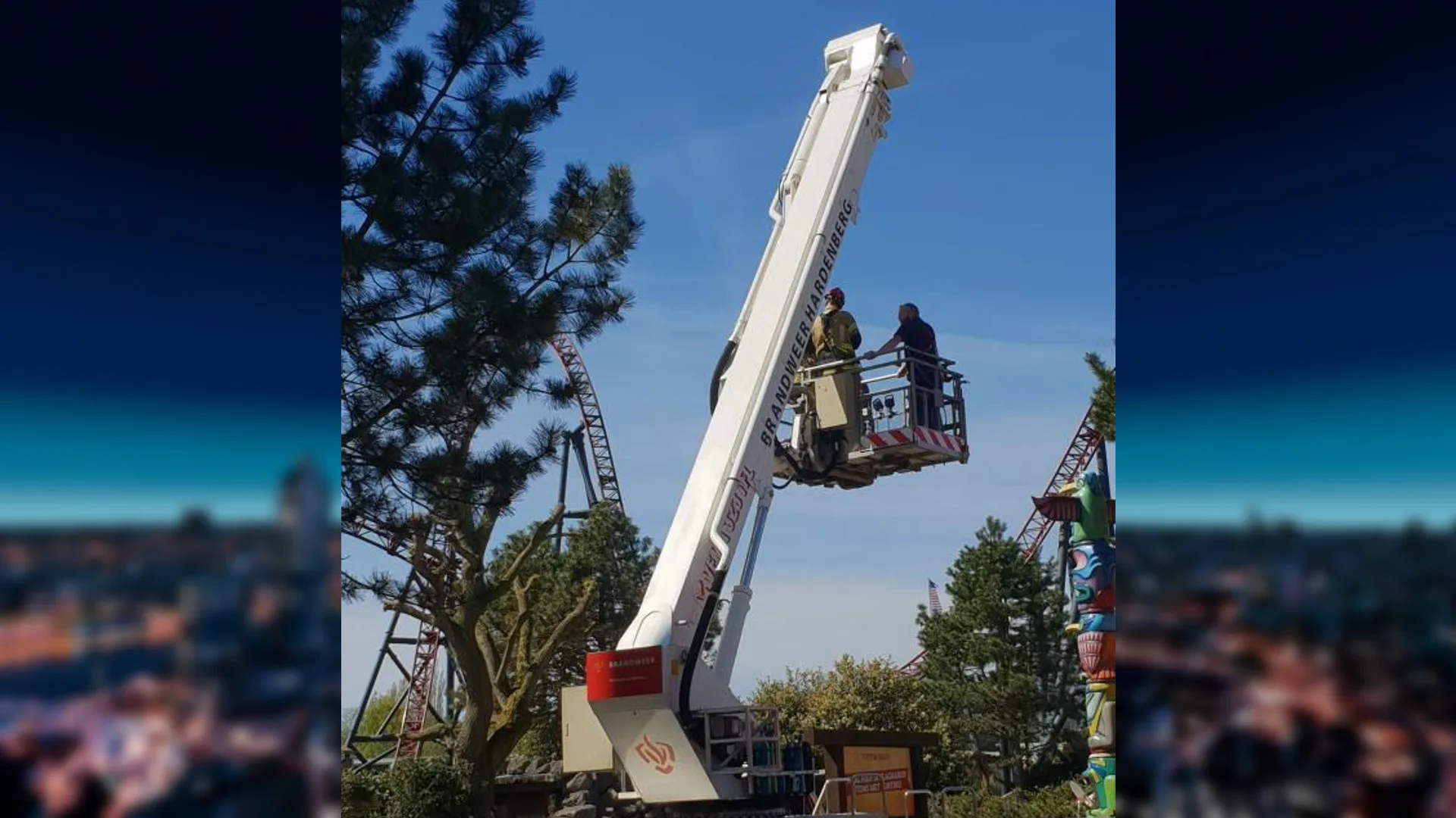 Bezoekers Slagharen ruim uur vast op 10 meter hoogte: 'Uitblijven informatie was heel irritant'