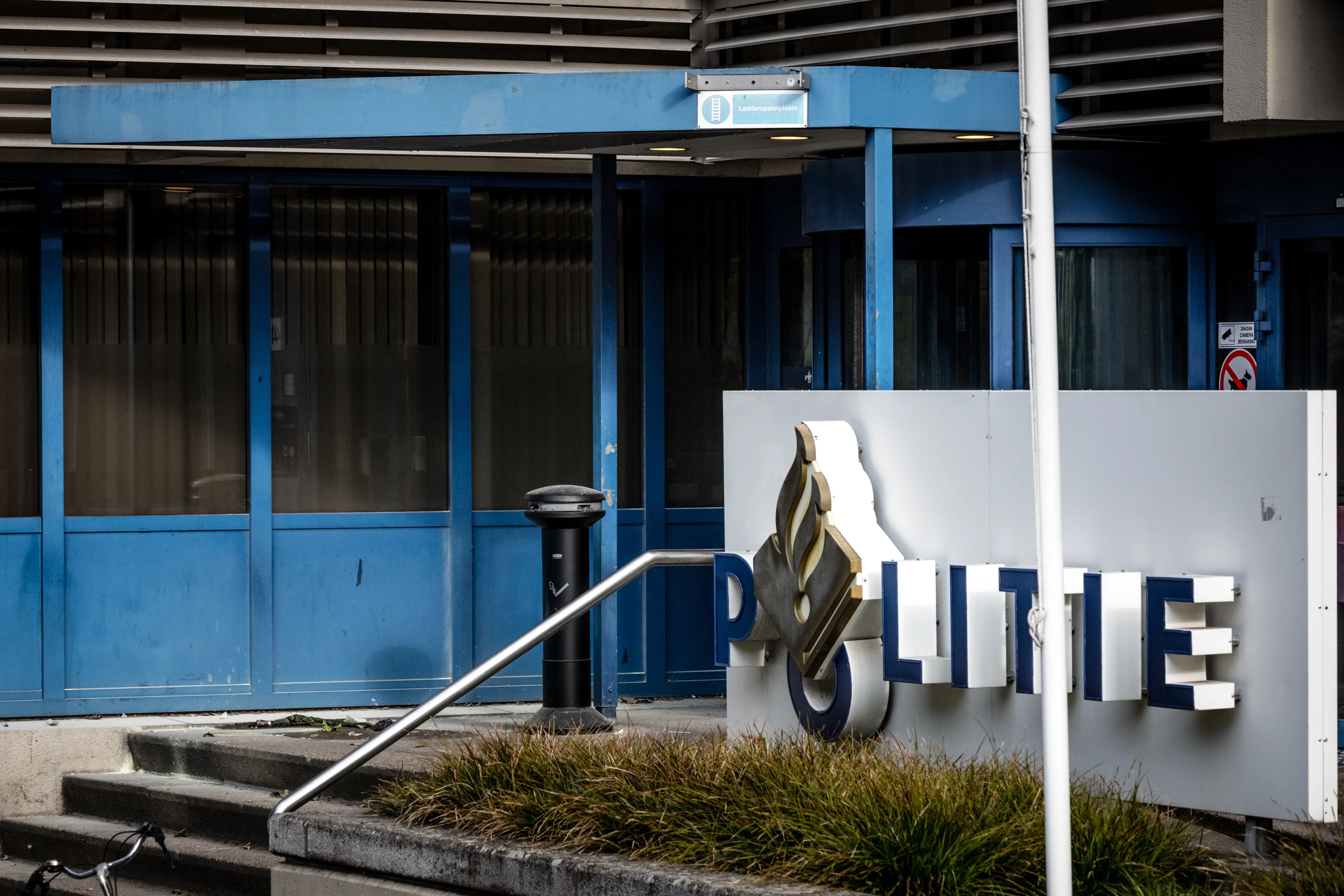 Politiebonden zijn het zat: politiebureaus dinsdag dicht uit protest