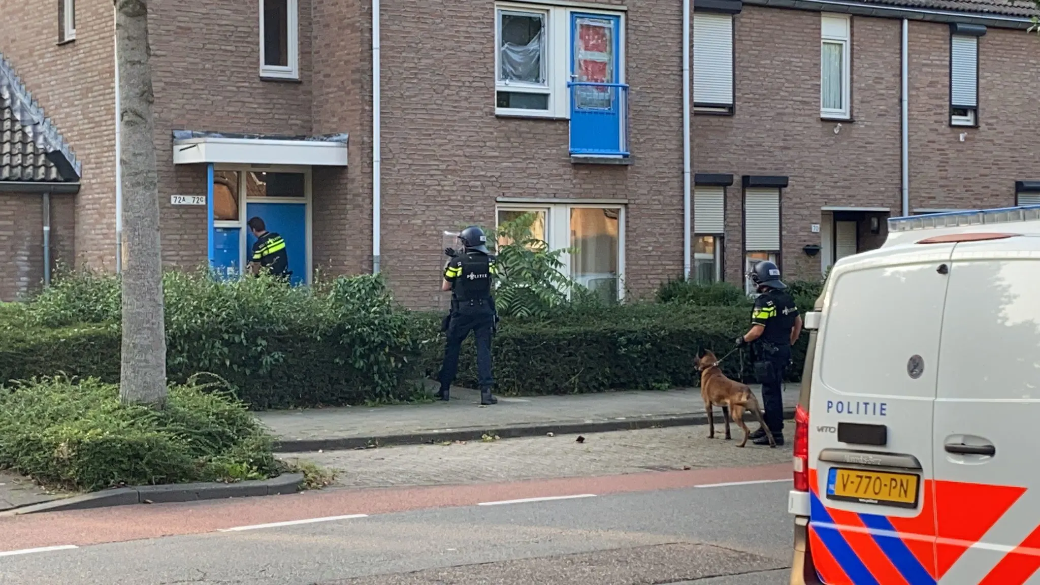 Politie houdt man met bijl aan in Maastricht, meisje raakt gewond