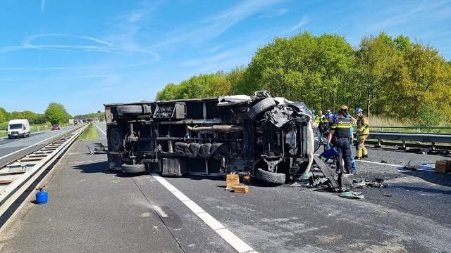 Tientallen automobilisten blokkeren vluchtstrook na ongeluk: '469 euro boete'