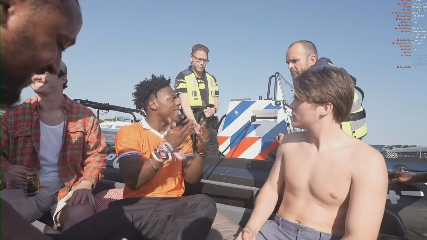 Chaos op pont in Amsterdam: honderden fans belagen populaire Youtuber