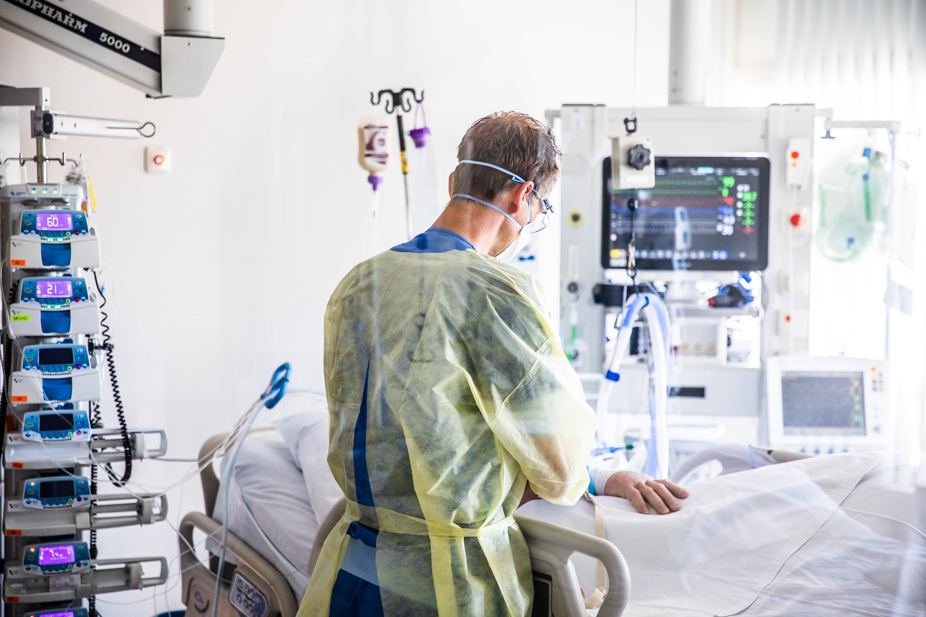 Ziekenhuizen krijgen wachtlijsten nauwelijks weggewerkt en dat is zorgelijk