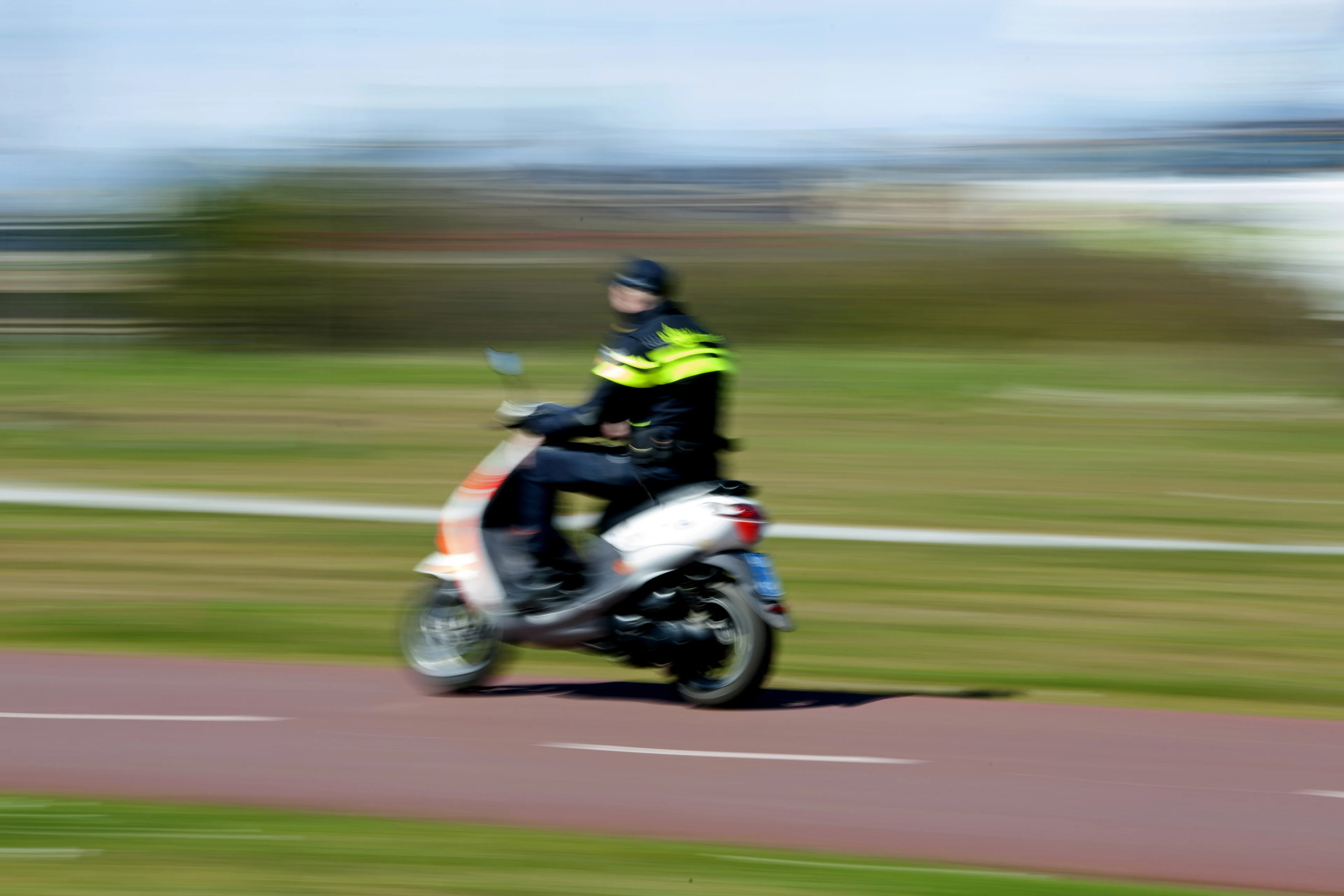 Geïnteresseerde 'koper' van motorscooter gaat ervandoor tijdens proefrit