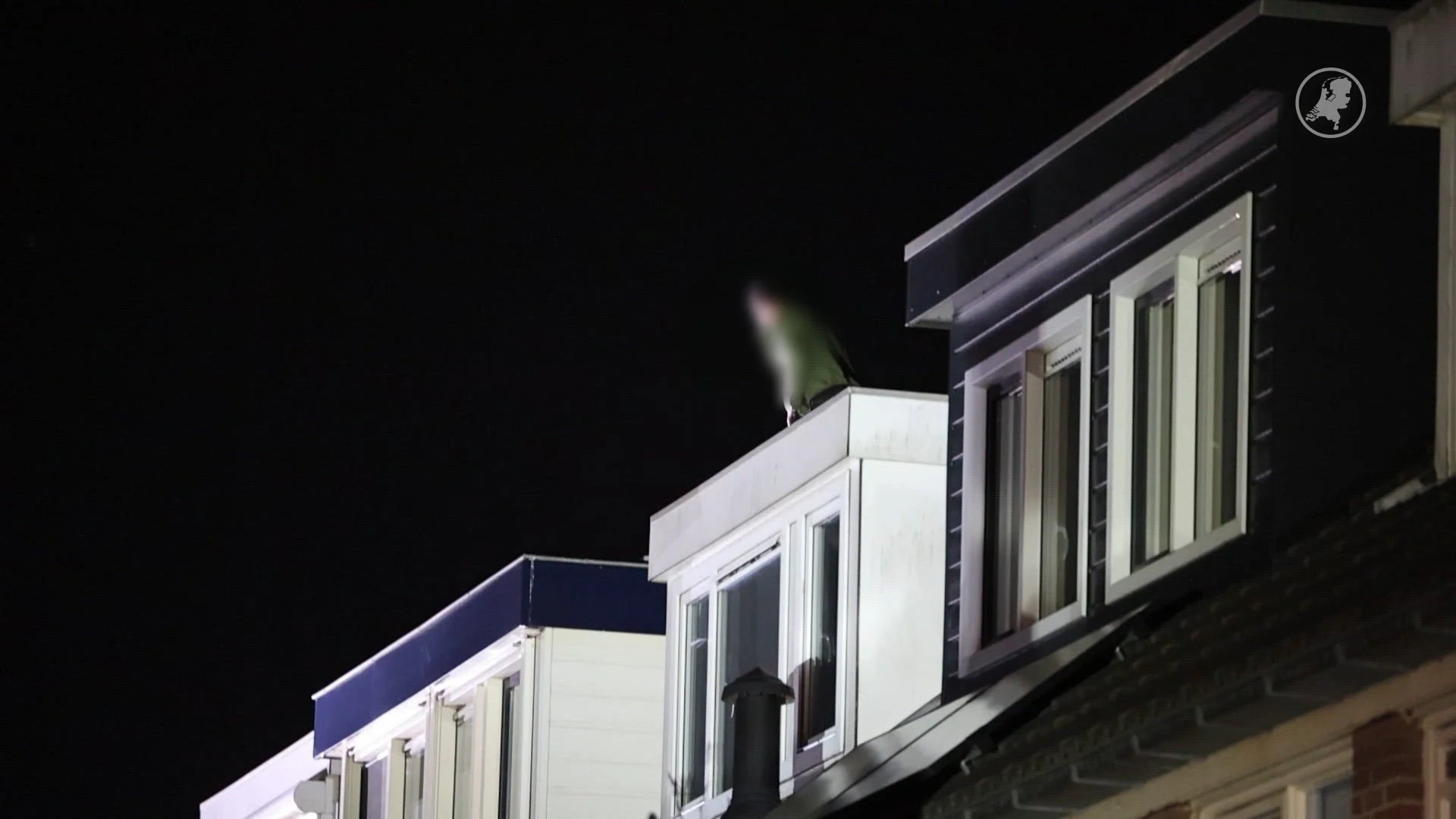 Nachtelijke chaos in IJmuiden: verwarde 'Spider-Man' zet buurt op stelten