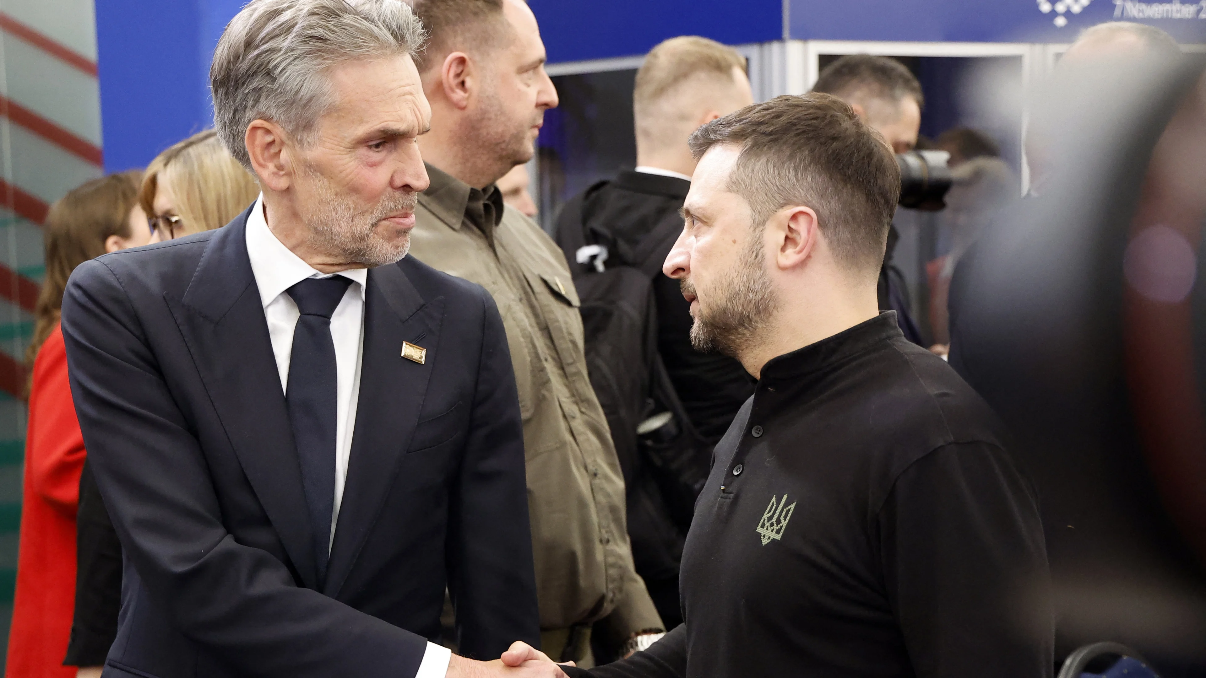 Zelensky dinsdag in Nederland: bezoek aan Schoof en koning