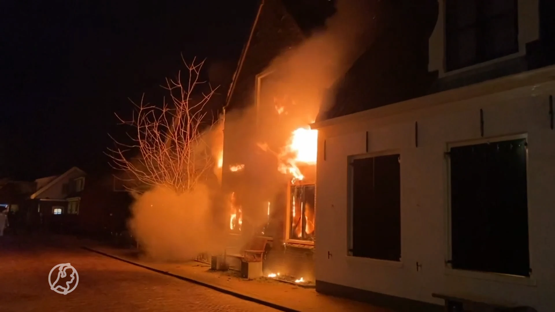 Vader en kinderen alles kwijt na brand, maar buurt laat ze niet in de steek