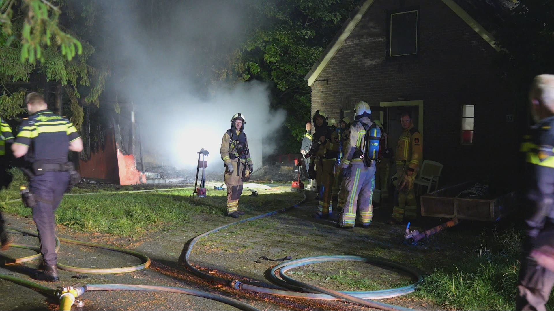 Schuur met kippen afgebrand in Laaghalerveen, twintig dieren dood