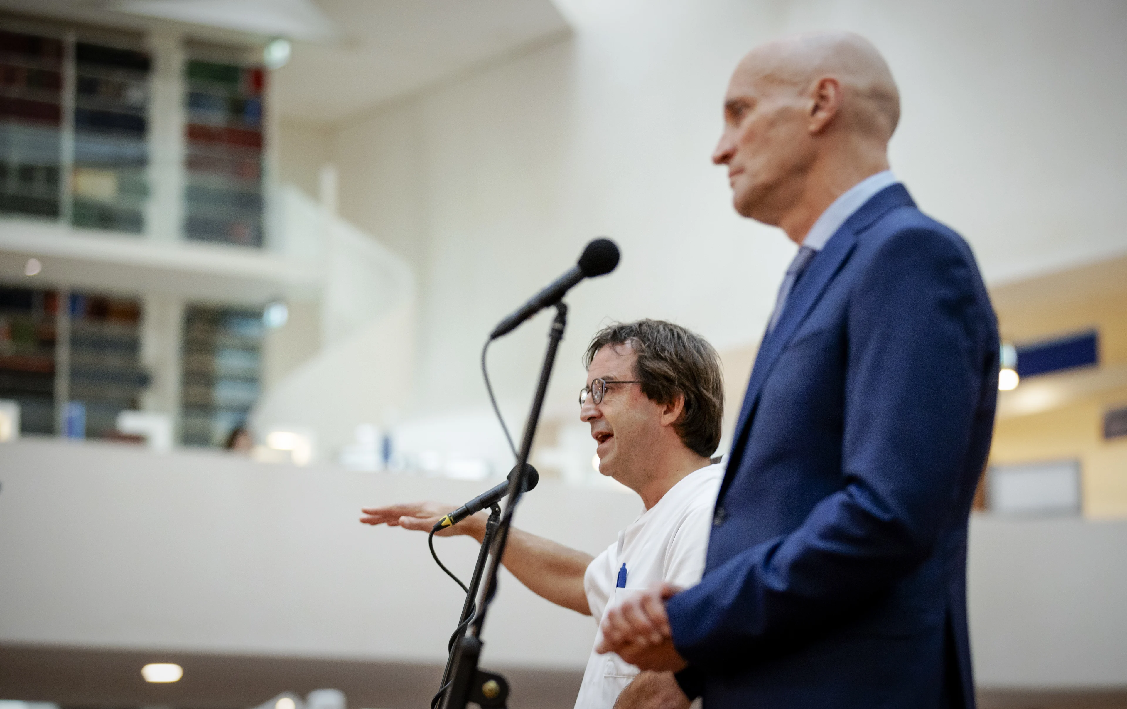 Gommers en Kuipers boos over mondkapjesdeal Sywert van Lienden