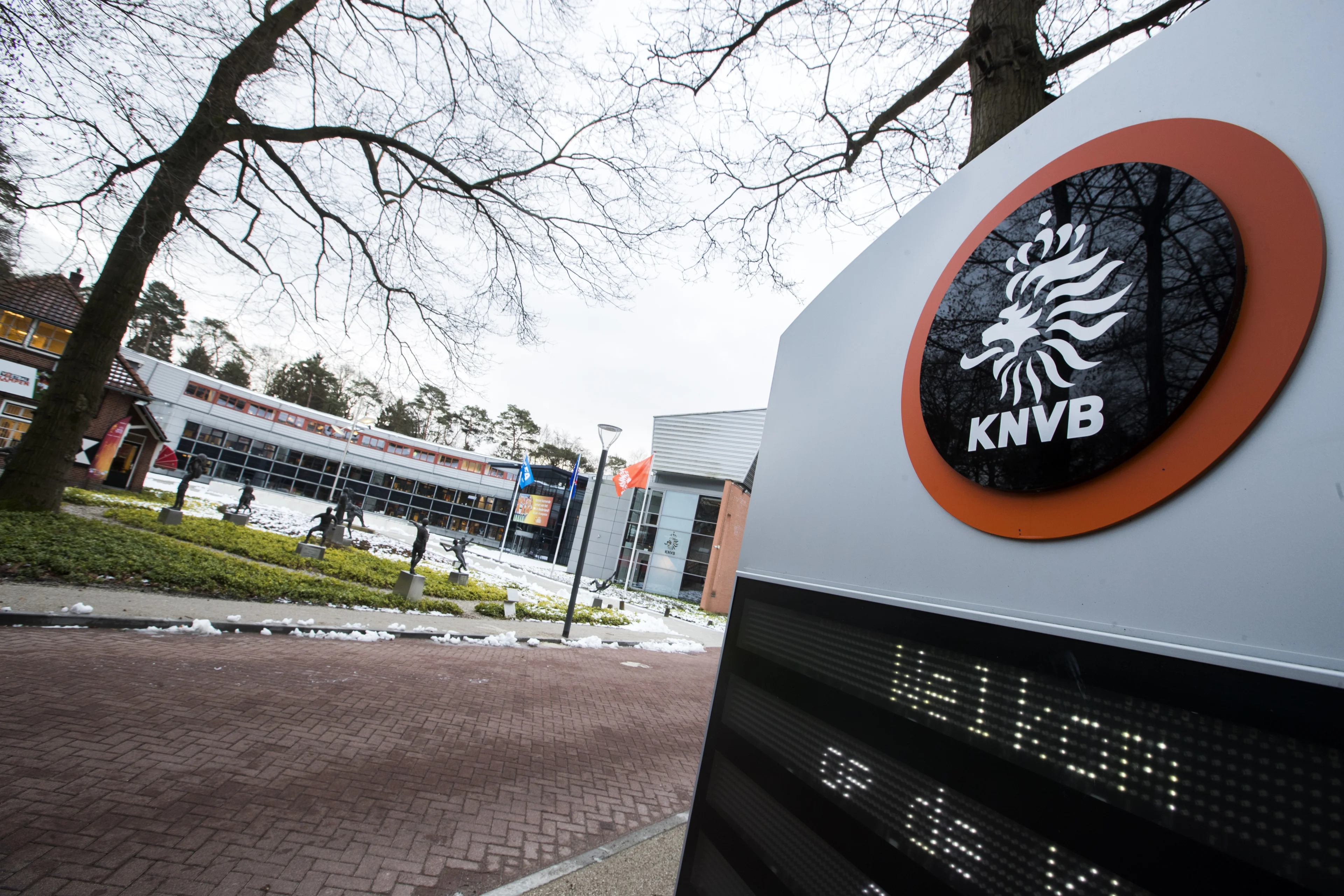 KNVB ontving in anderhalf jaar bijna 100 meldingen van racisme