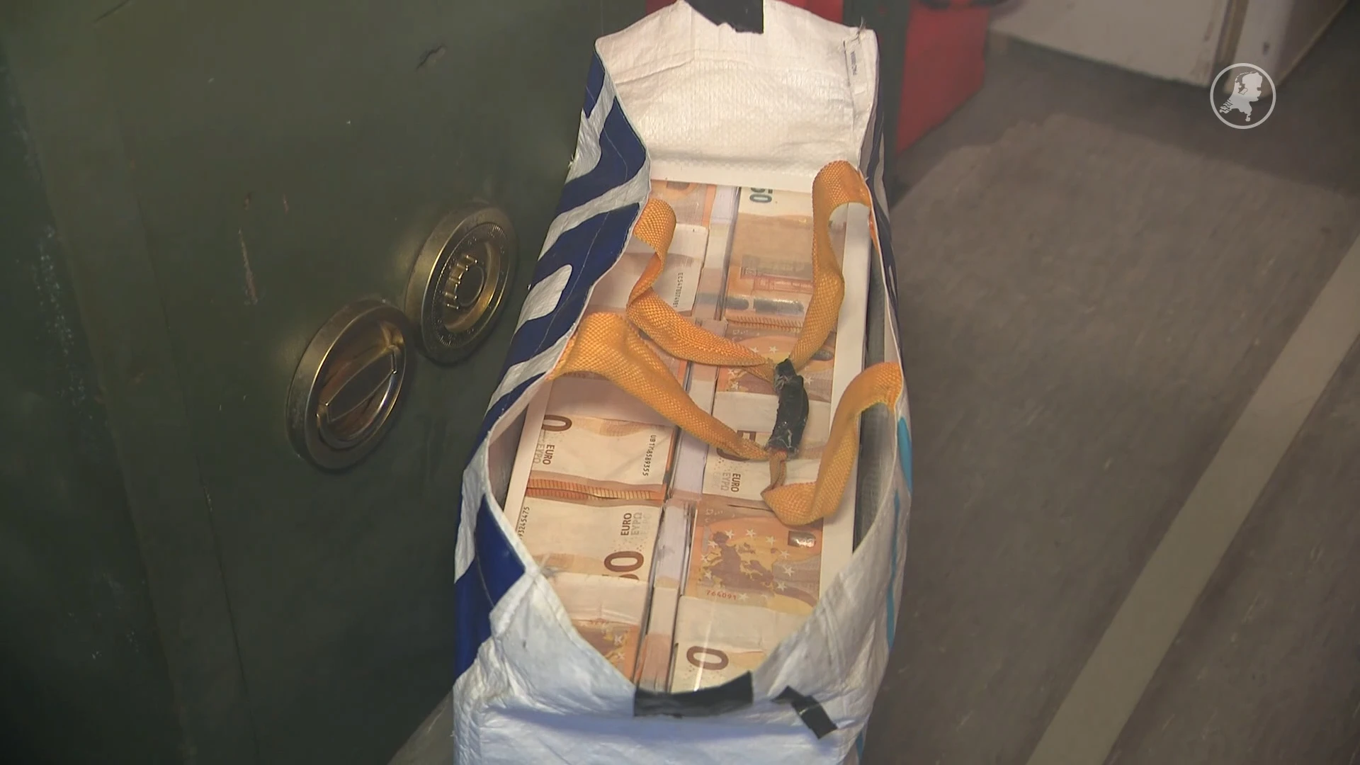 Nederlander in Spanje opgepakt om drugshandel, zoons ook vast 