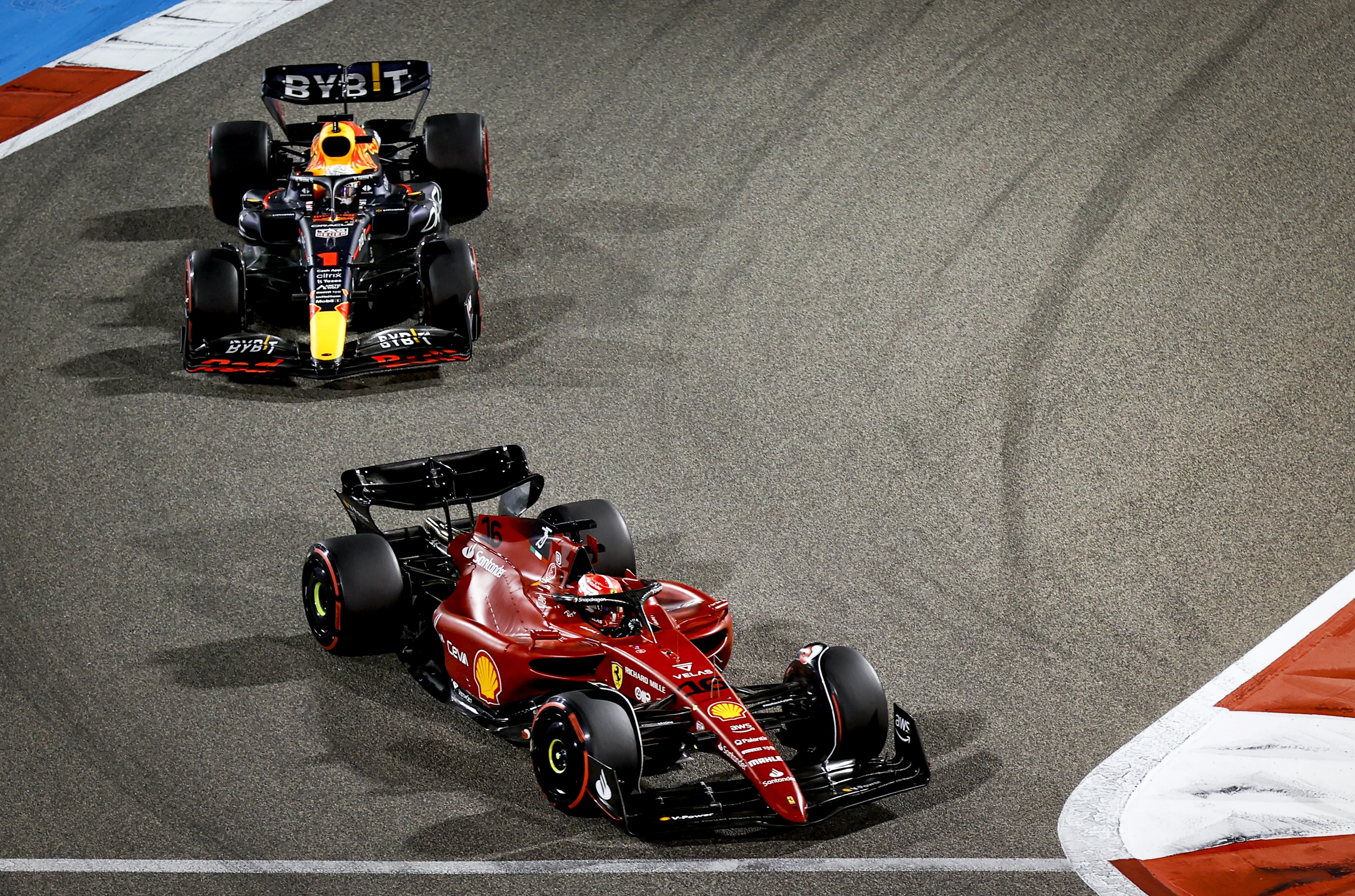 F1-superfans Ans en Freek balen van eerste race, maar zijn blij met Viaplay