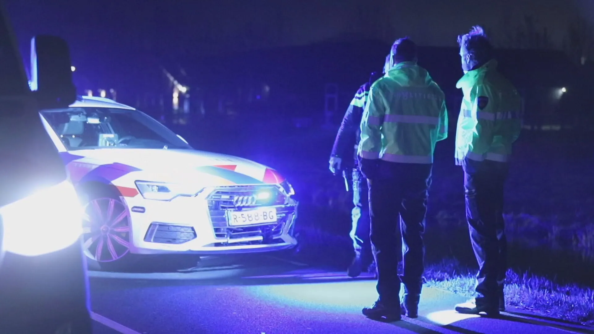 Man (26) rijdt meerdere keren in op agenten na achtervolging