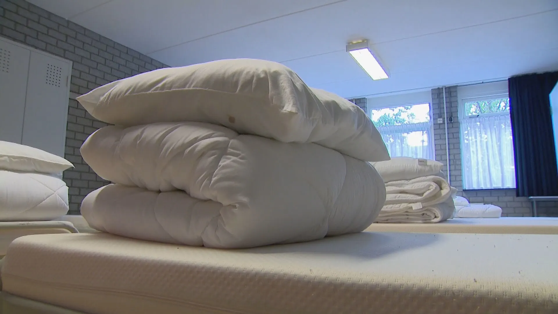 Hulporganisaties trekken aan de bel over situatie in noodopvang vluchtelingen