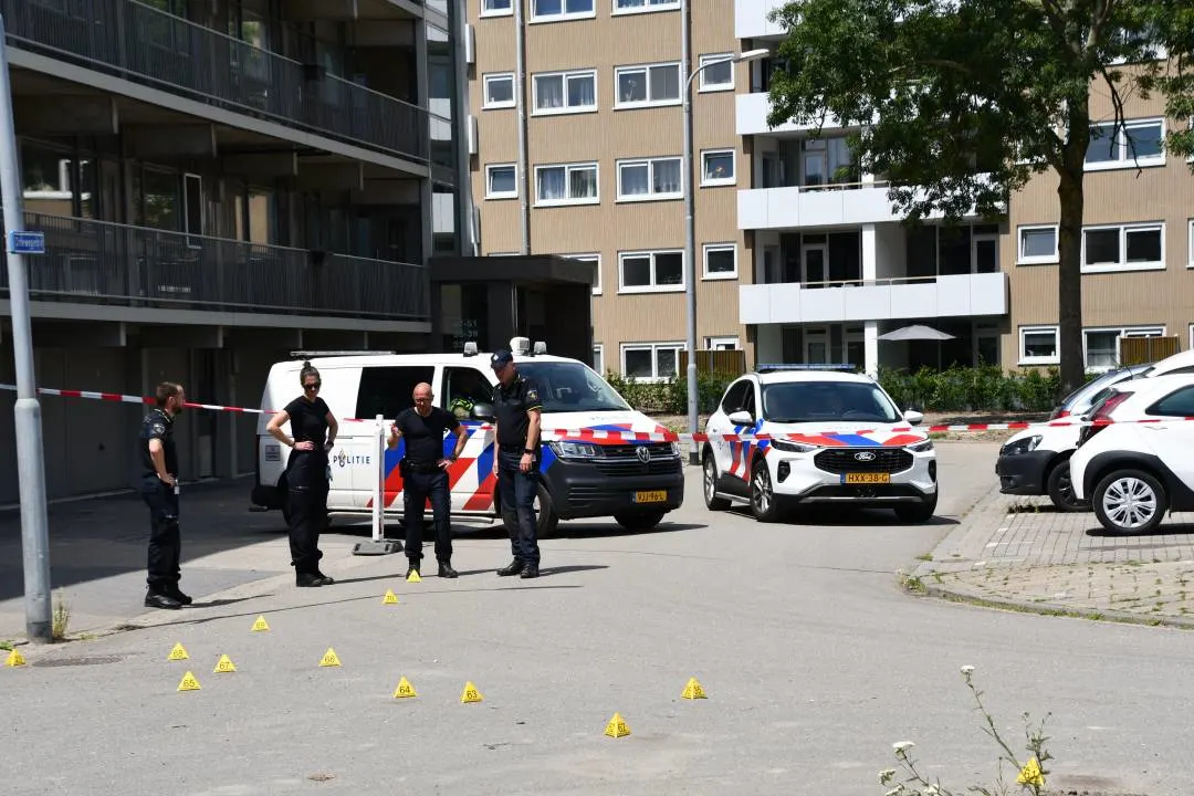 Zwaargewonde man aangetroffen in Middelburg, groot sporenonderzoek gestart