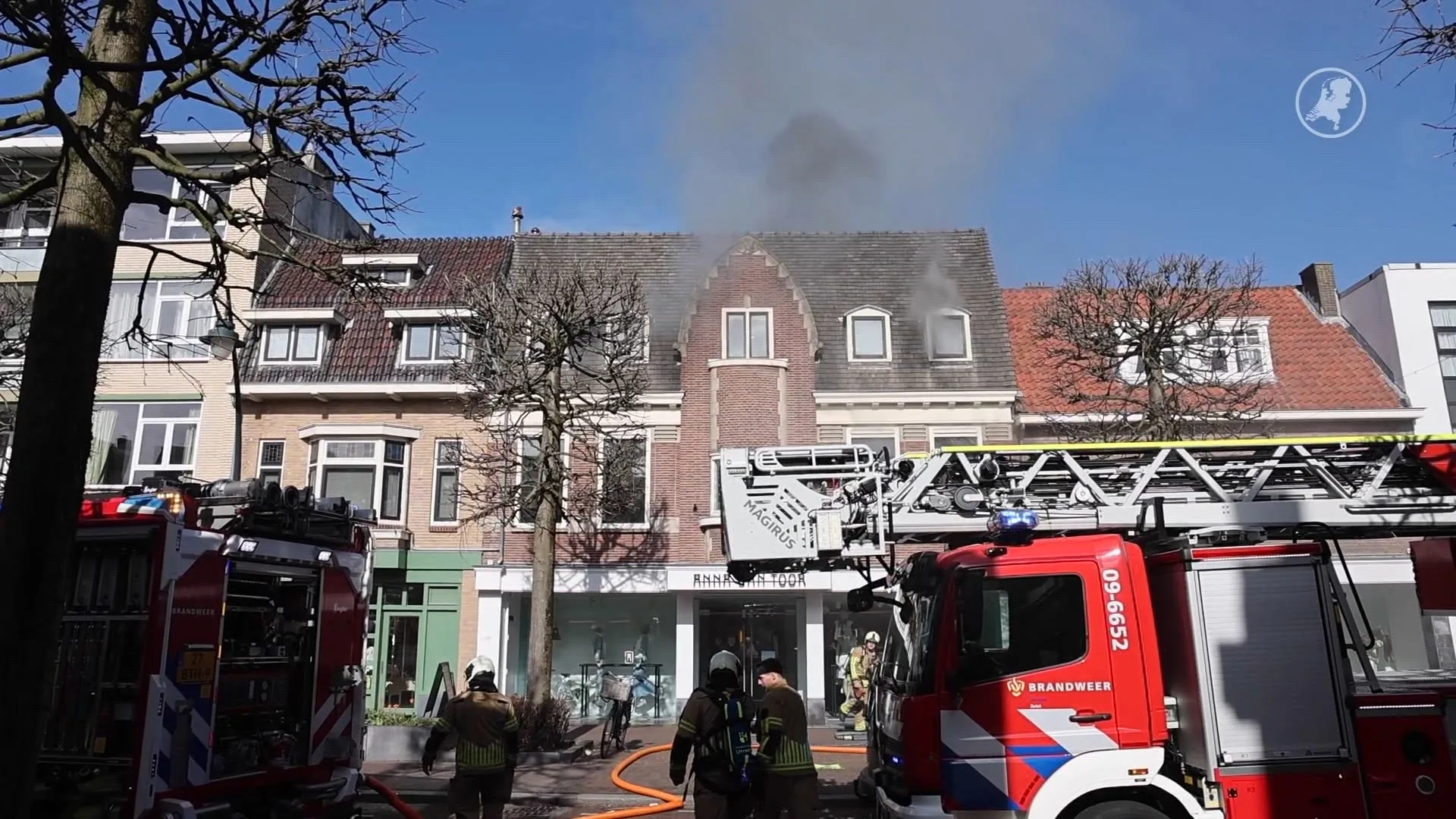 Brand in winkelgebied in Zeist onder controle, flinke schade aan woning