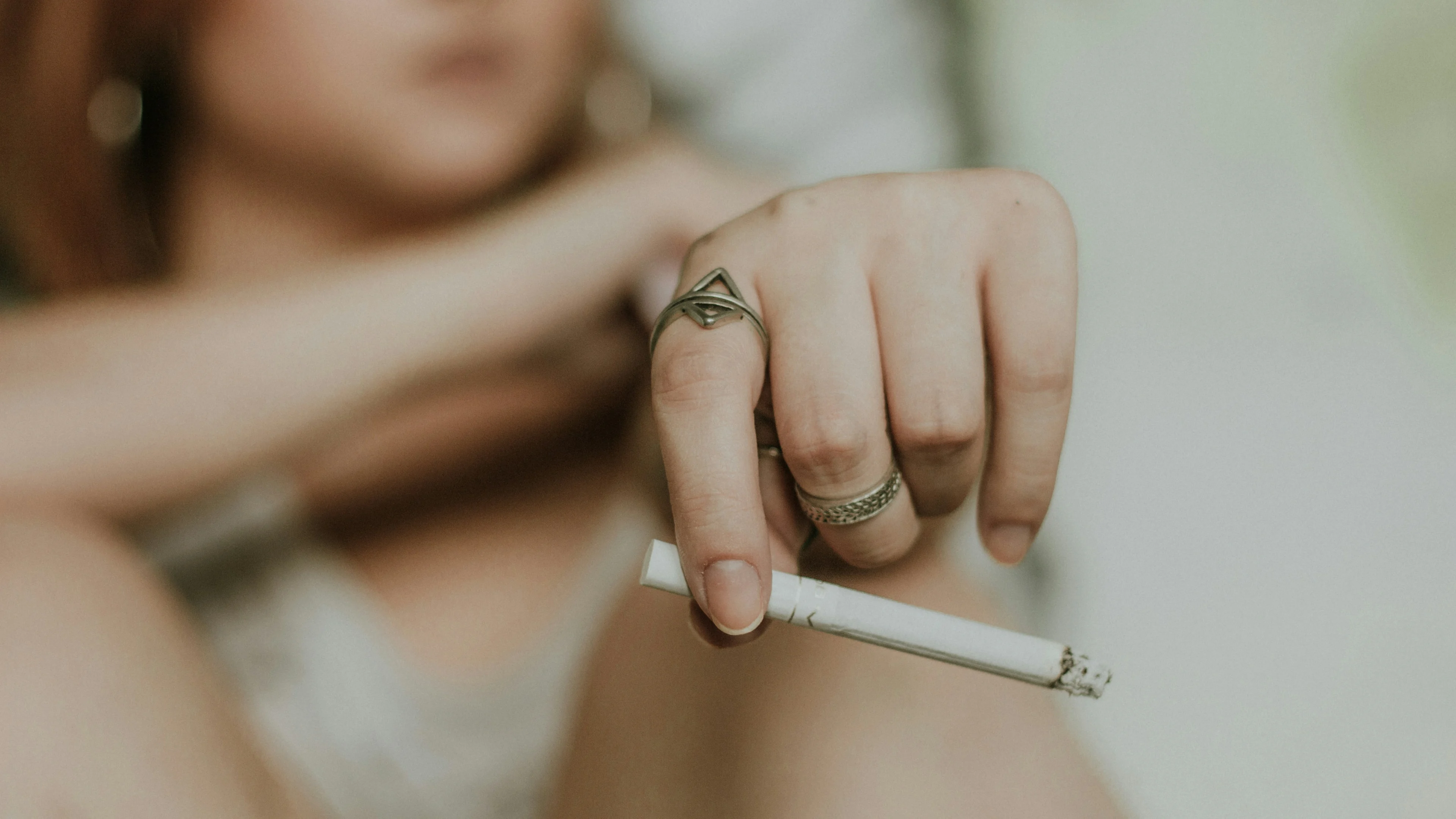 Cadeaubon om te stoppen met roken: mogelijk straks voor zwangeren in Nederland