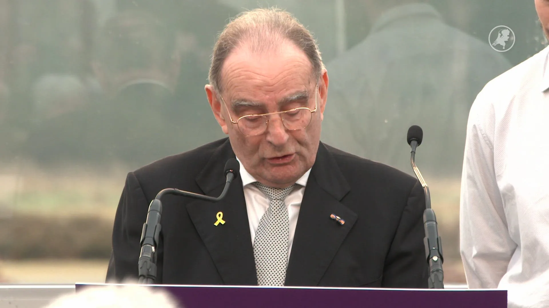 Micha was 4 toen de Tweede Wereldoorlog uitbrak, jarenlang zat hij in een hel