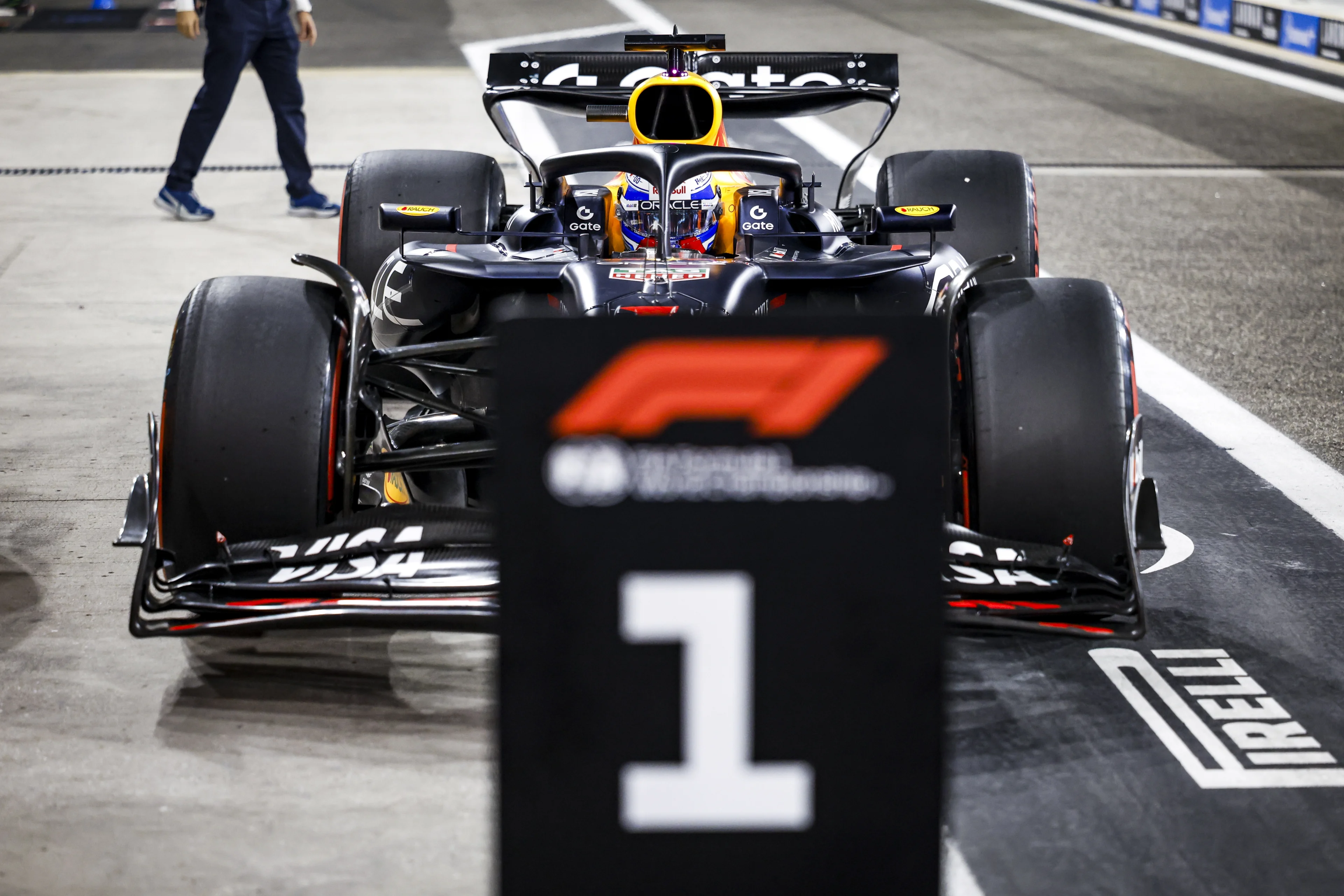 Verstappen begint kampioensrace vanaf pole, McLarens volgen vlak daarachter