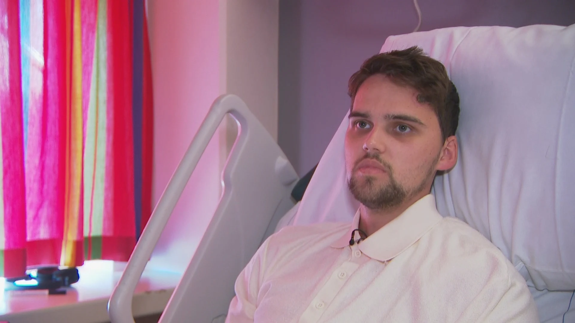 Mark lag dertien uur onder puin na instorten hotel: 'Ik dacht: red ik dit wel?'