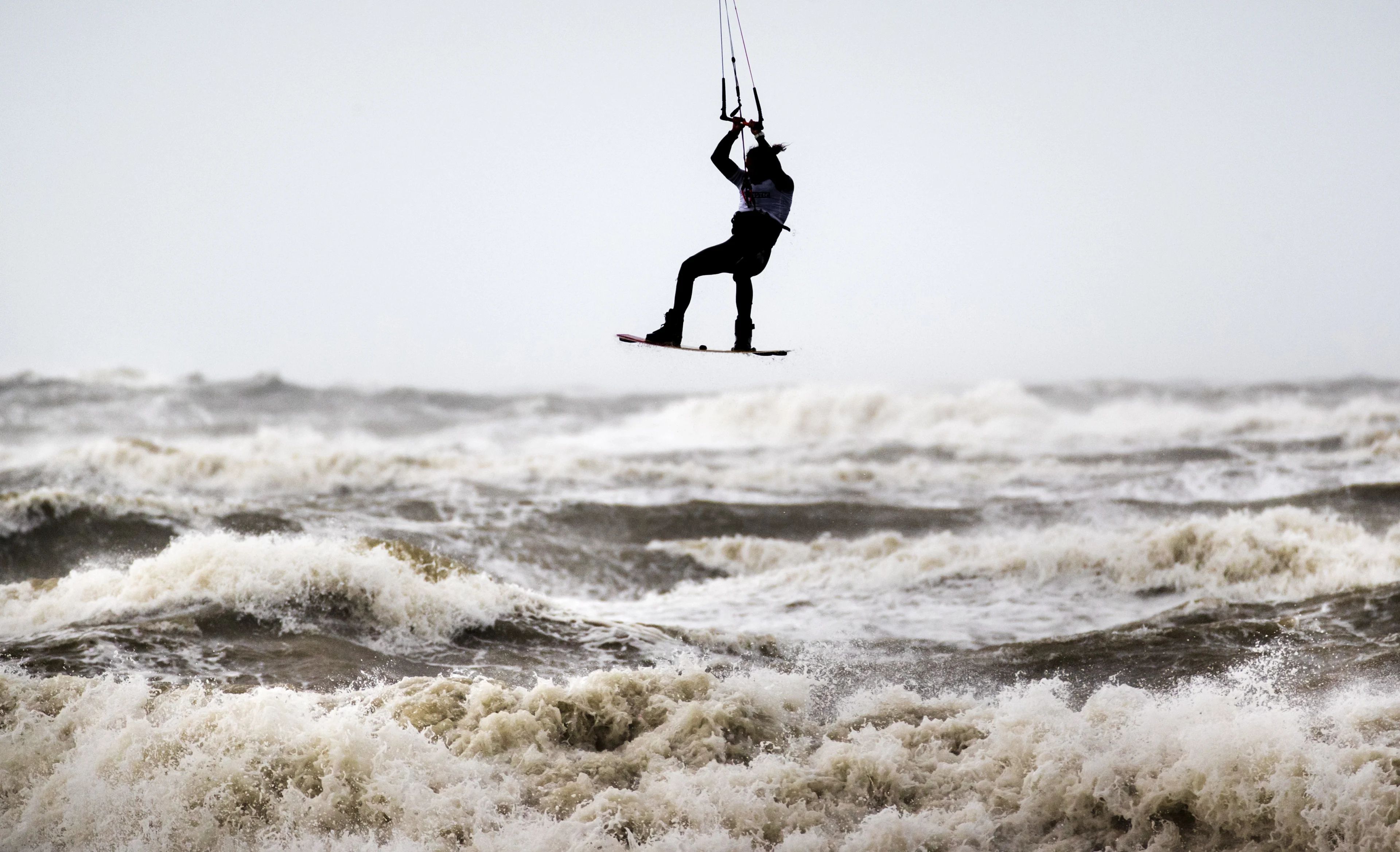 Een onstuimige en zachte dag met wind, regen en soms een beetje zon