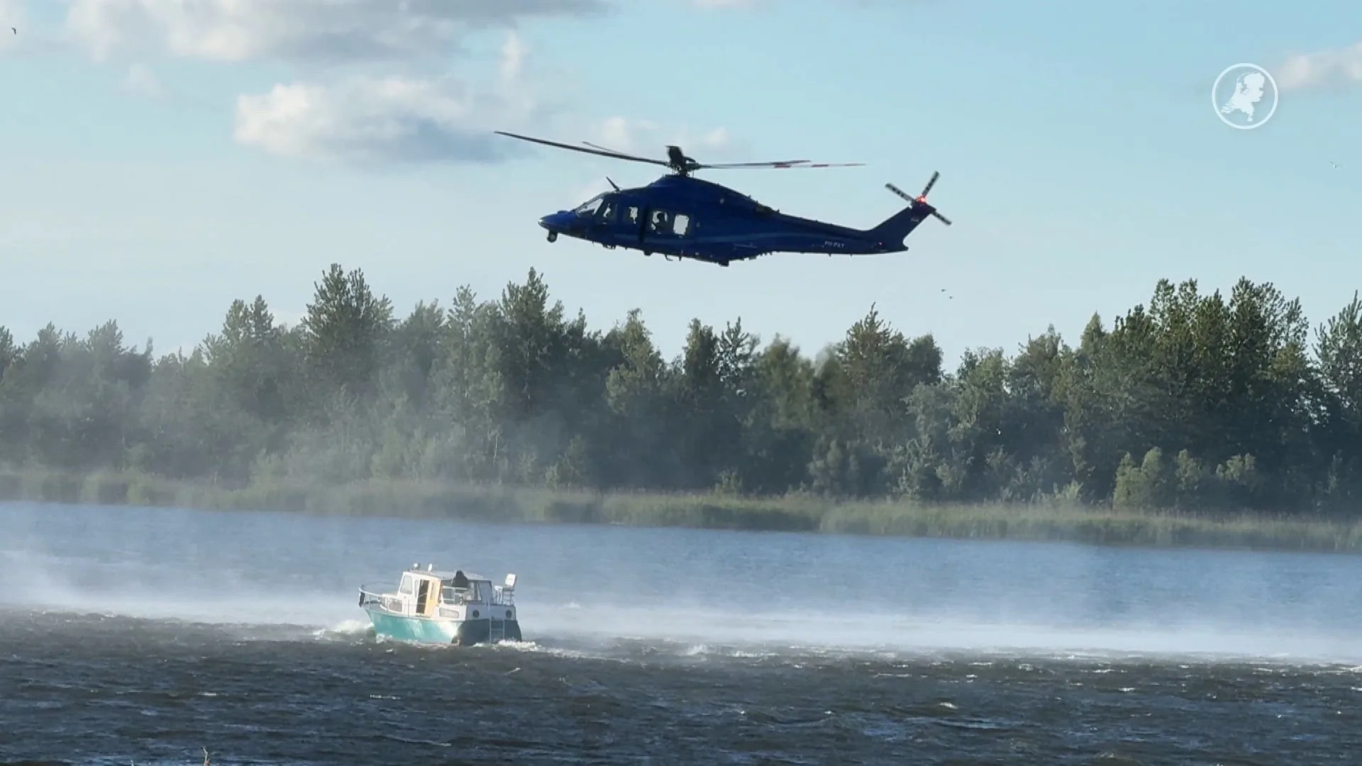 ZIEN: Politie houdt bootdieven op spectaculaire wijze tegen
