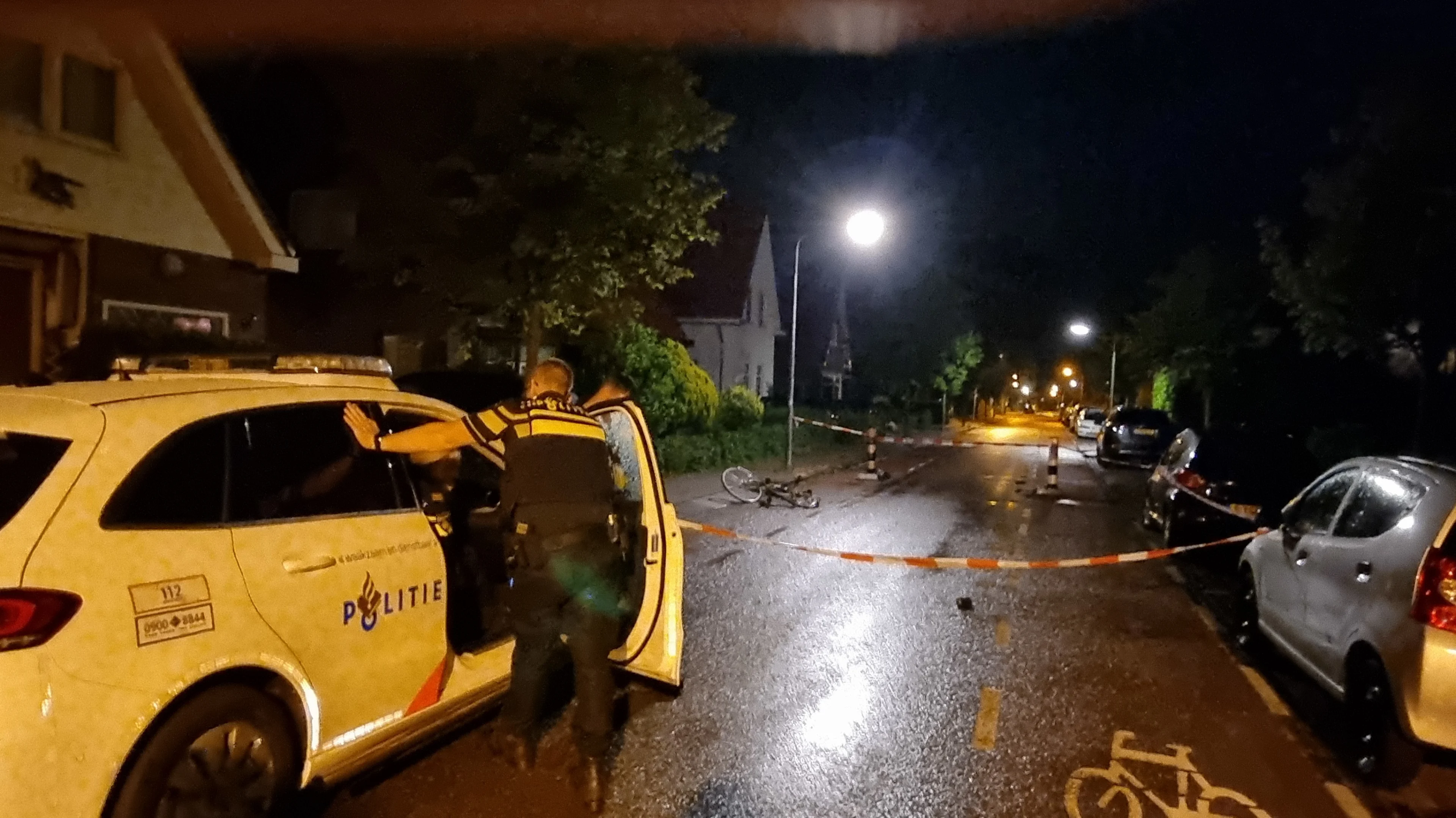 Automobilist rijdt vol gas in op vriendengroep: 'Ik moest springen voor mijn leven'