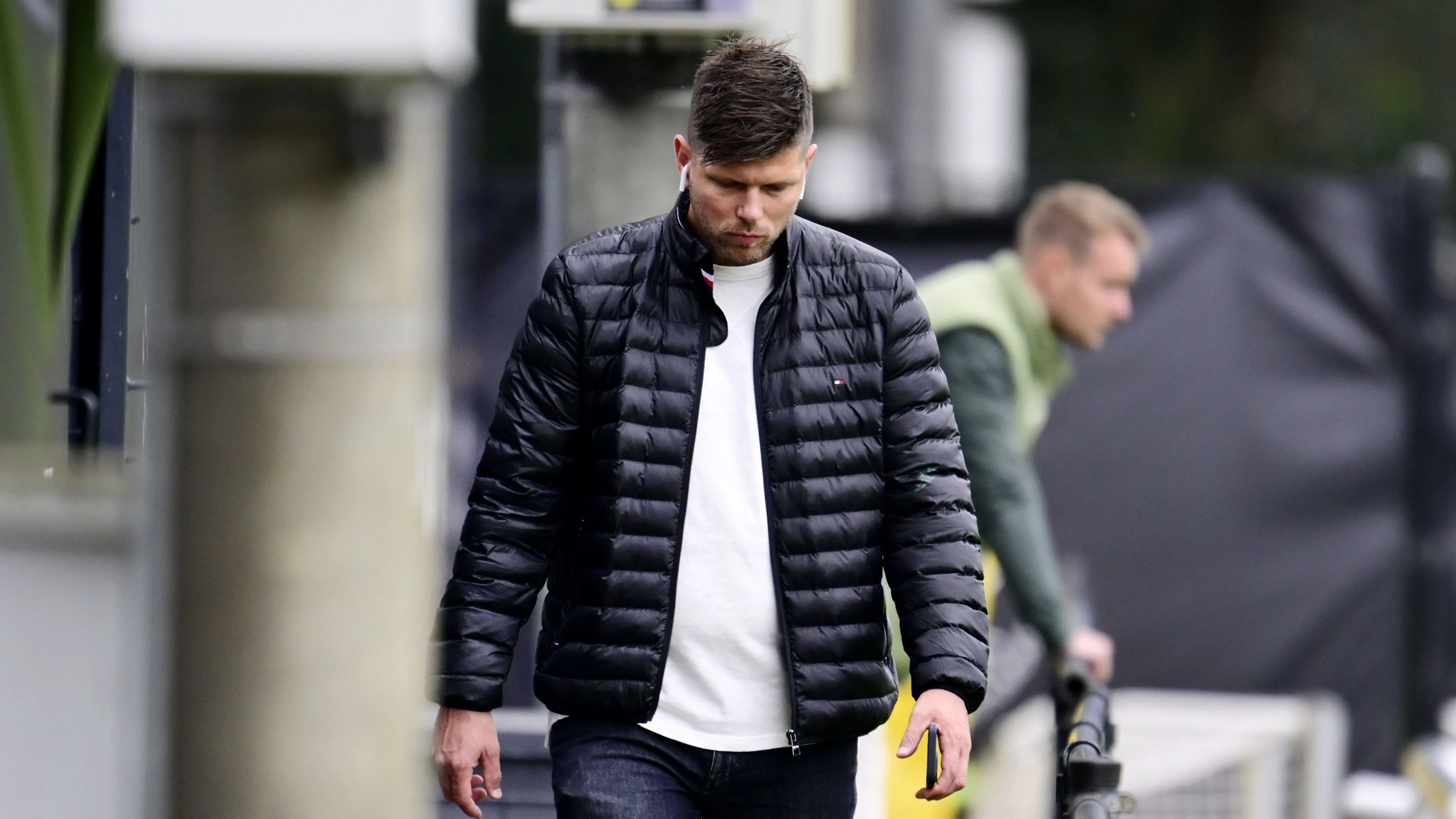 Ajax en Klaas-Jan Huntelaar per direct uit elkaar