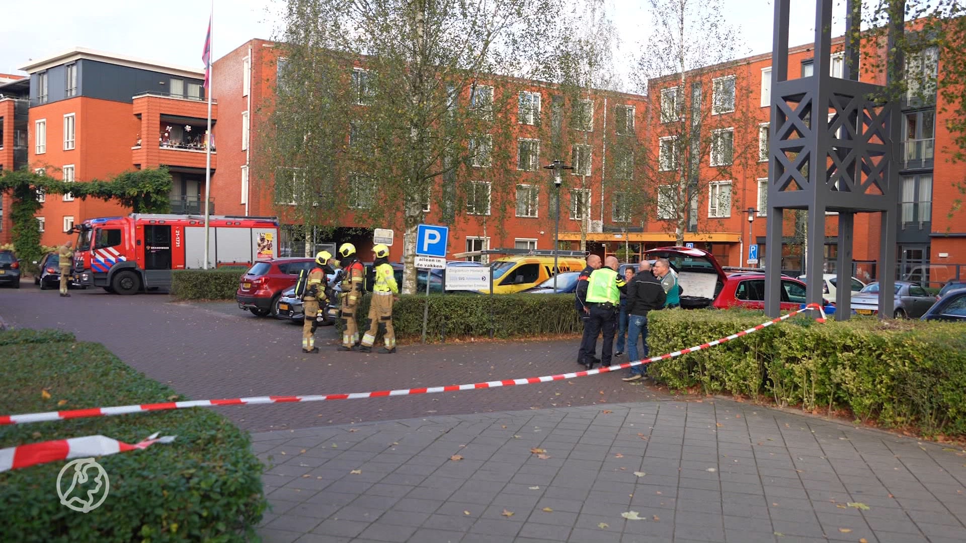 Verzorgingshuis in Heesch ontruimd na gaslek: ouderen in lange stoet over straat