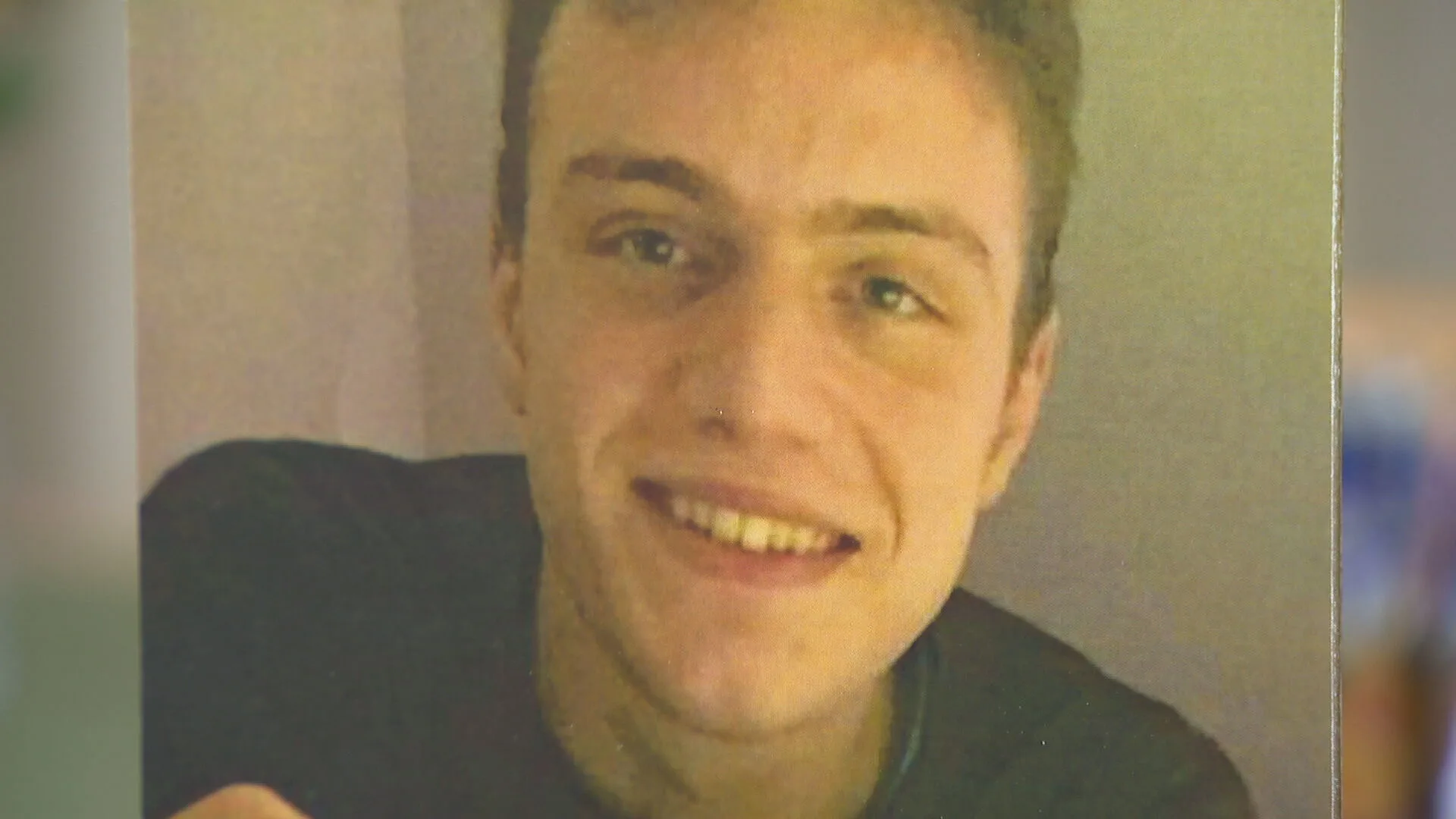 Mariëtte verloor haar broertje tijdens steekpartij: 'Denk na voor je een mes meeneemt'