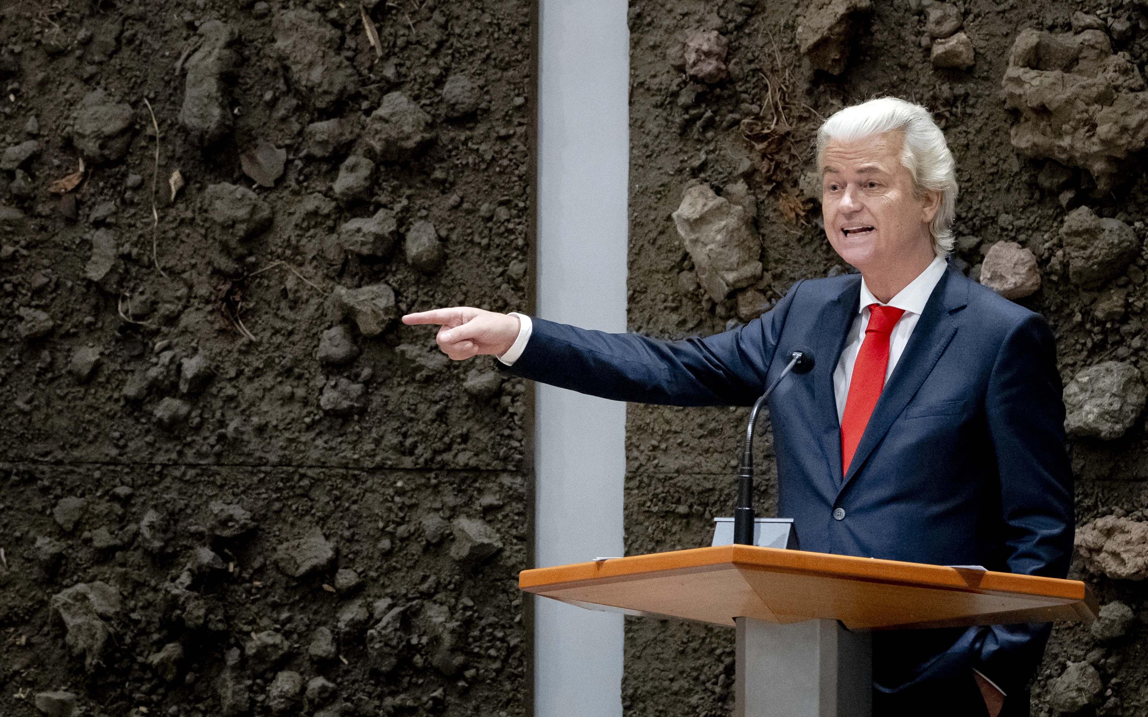 Kamermeerderheid wil door met strenge asielwetten ondanks kabinetsval