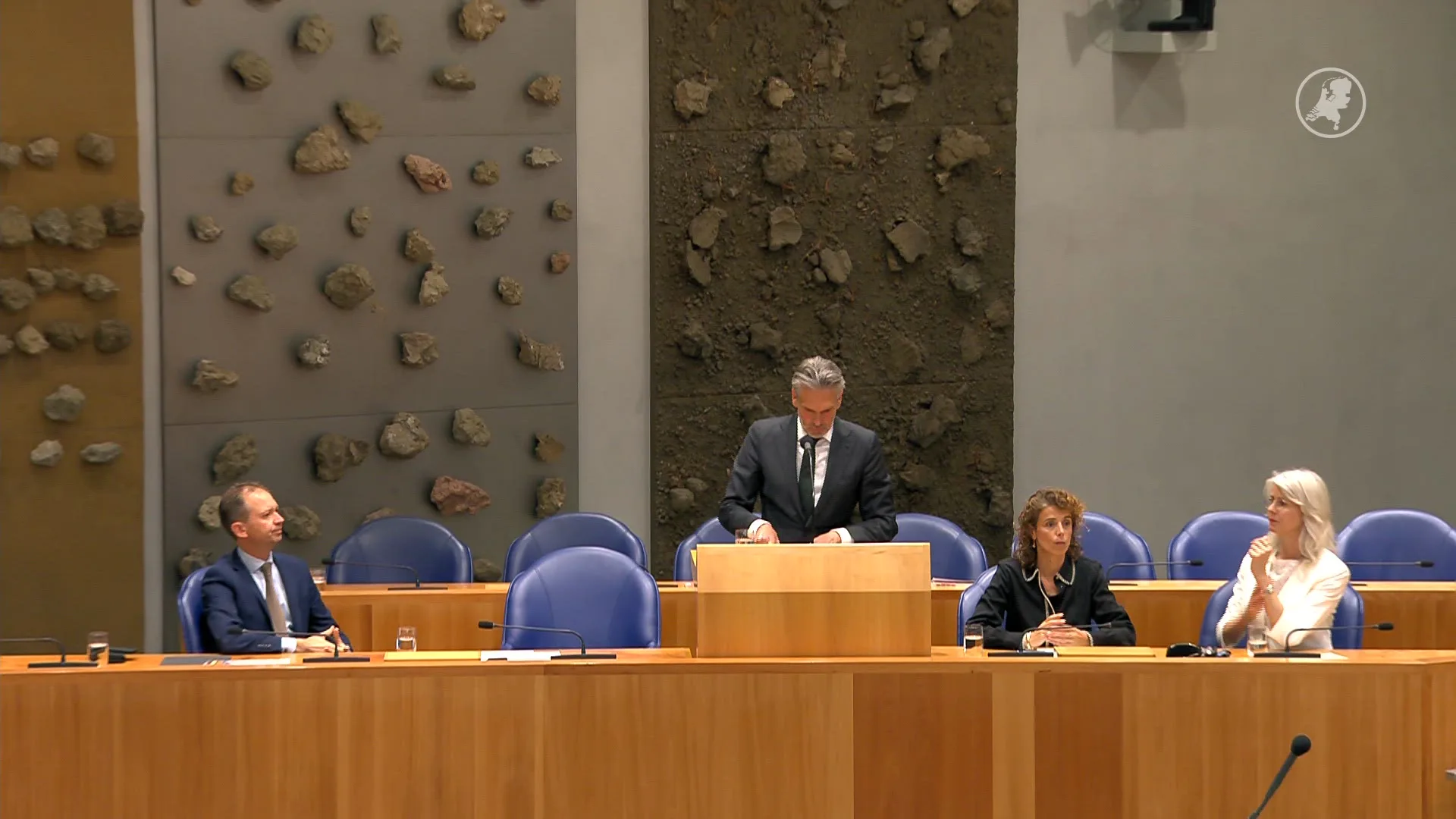 Schoof wil blijven doorregeren op veiligheid en defensie