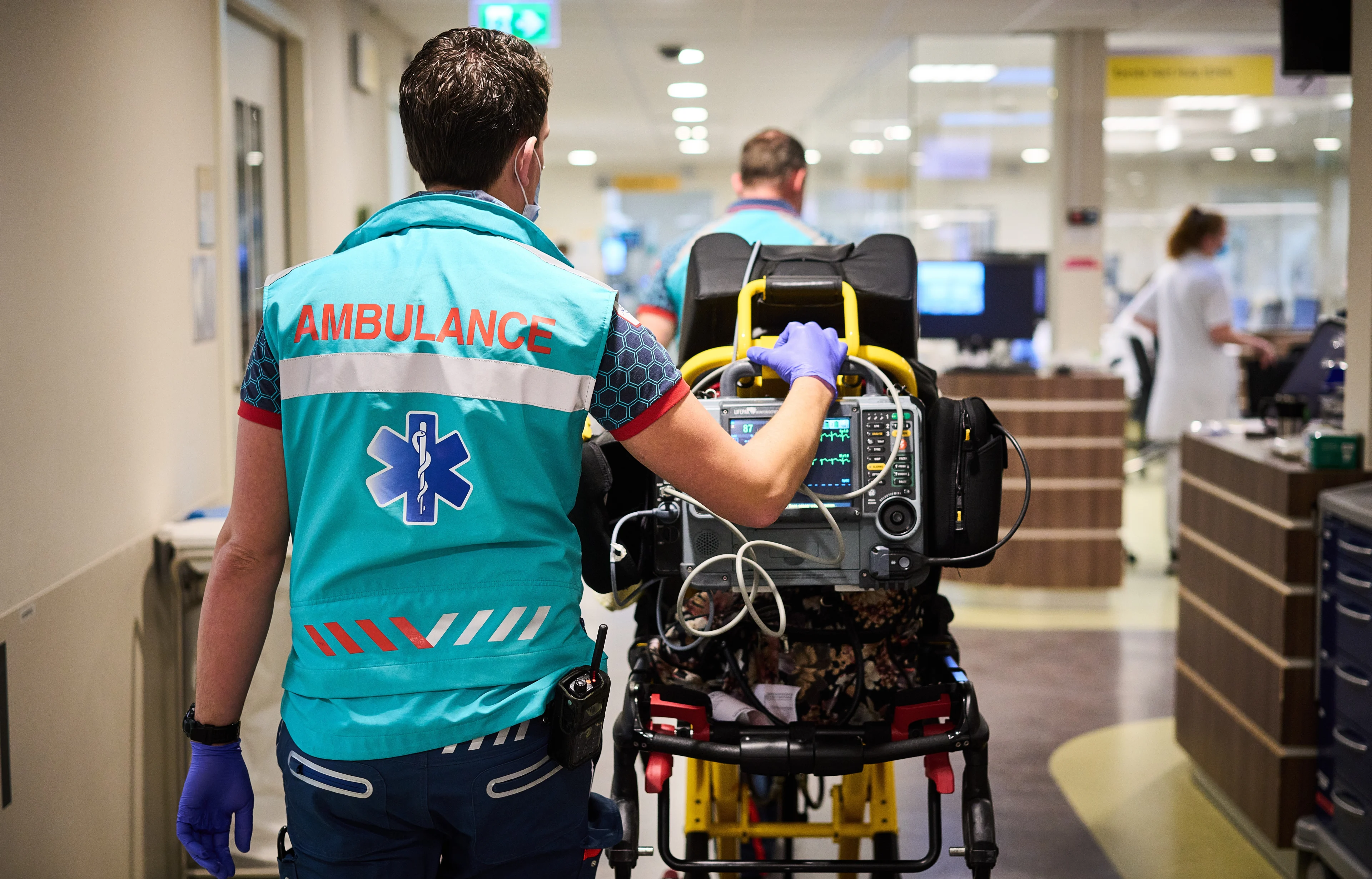 Patiënt steelt op huisartsenpost telefoon van ambulancebroeder