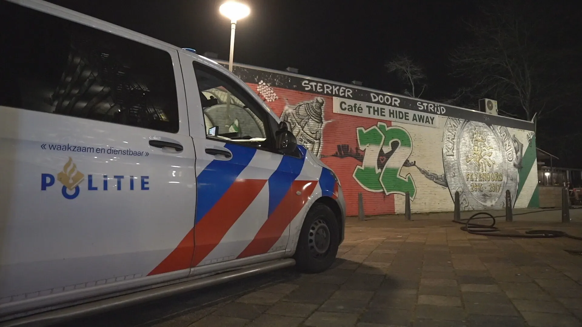 Drie explosies in Rotterdam: opnieuw Feyenoord-café flink beschadigd