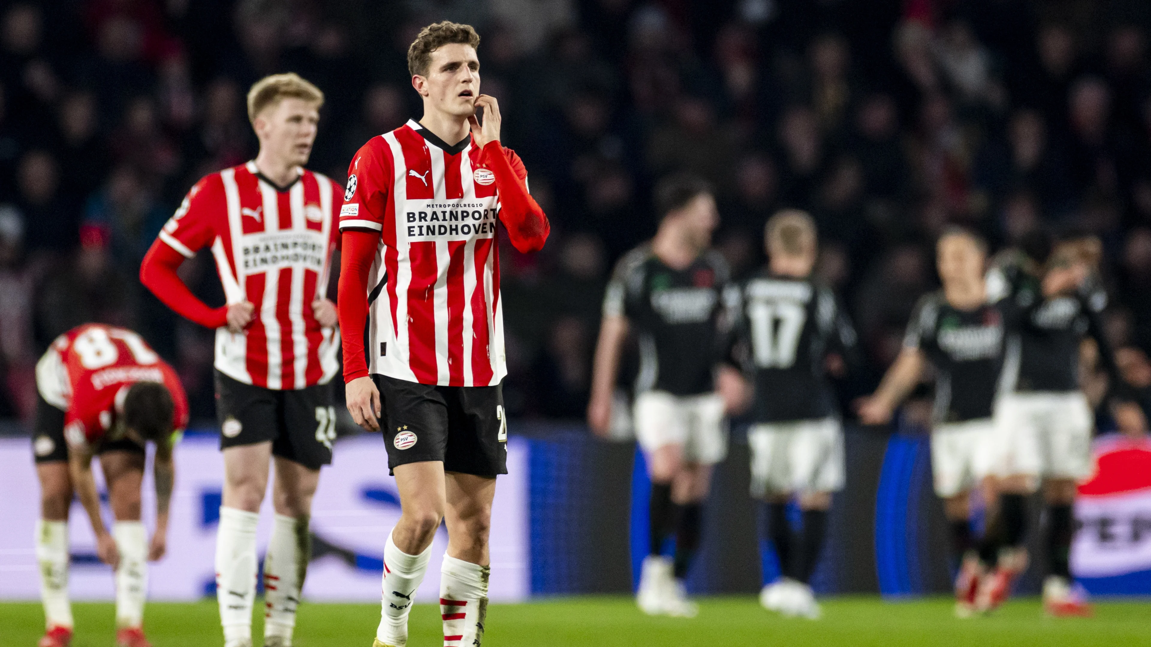 Supportersvereniging ziet crisis bij PSV, maar waakt voor paniek