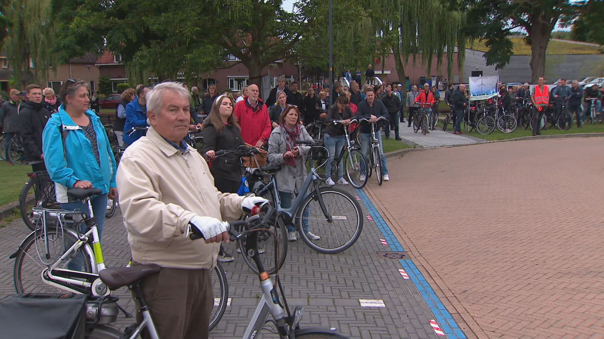 Honderden boze Berkellanders naar gemeentehuis om 'reuzen van 250 meter' in achtertuin