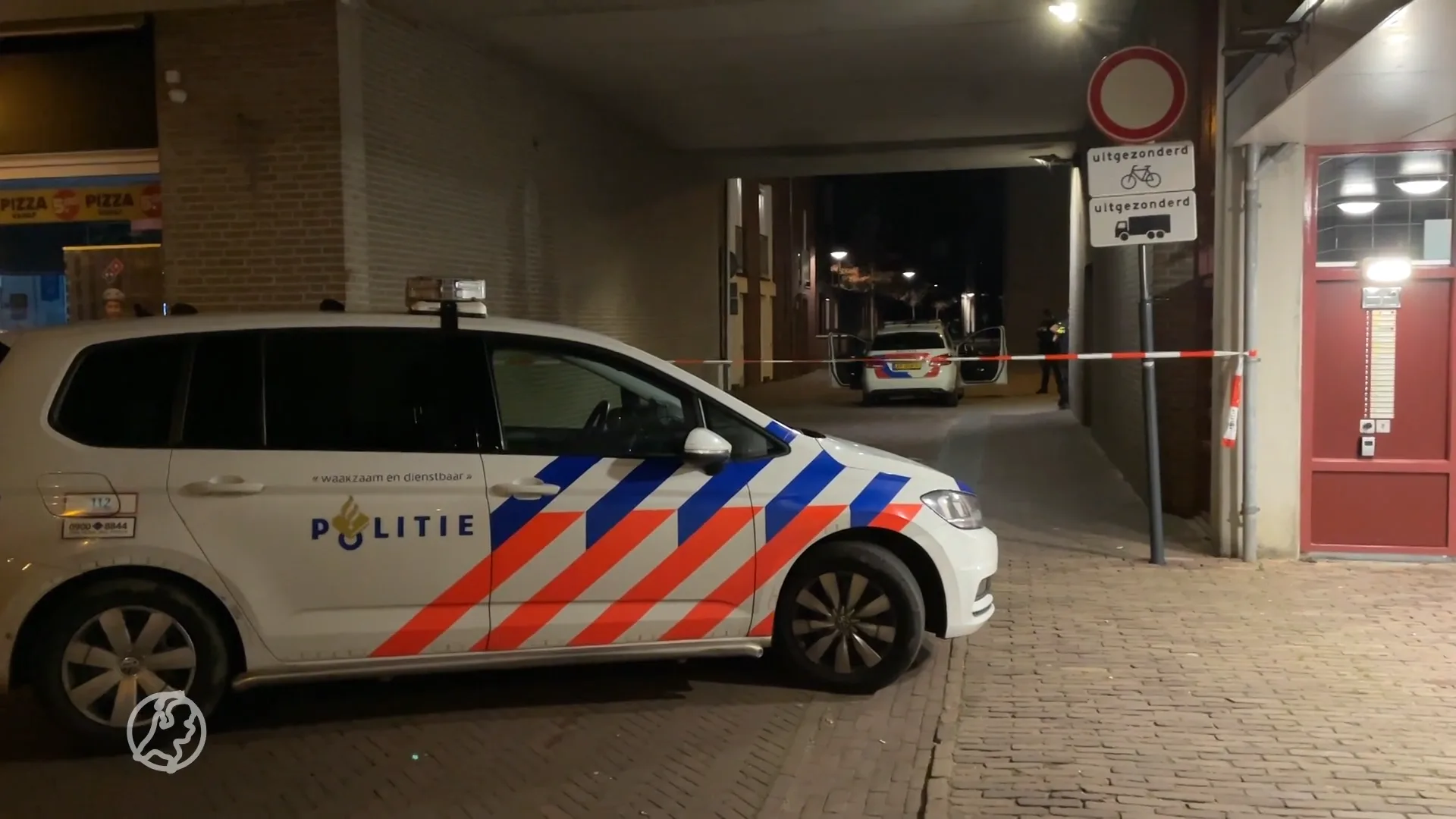 Automobilist rijdt met opzet voetganger aan en vlucht, politie start klopjacht