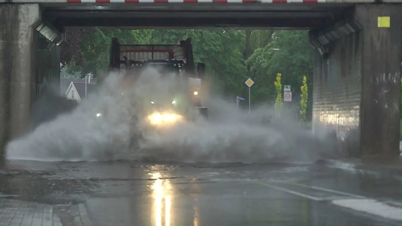 Weersverwachting: pittige onweersbuien trekken over het noorden