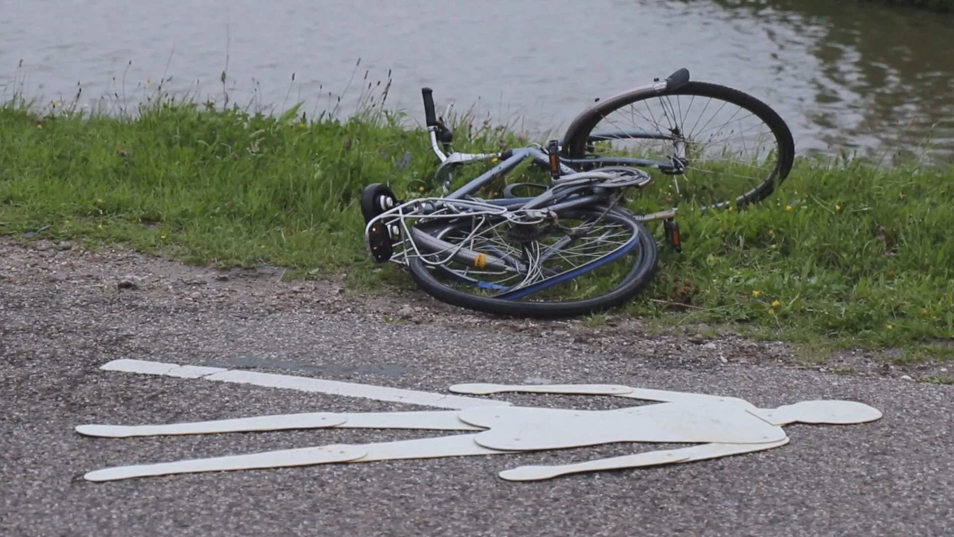 Zwaargewonde jongen (17) overlijdt alsnog na aanrijding met snelheidsduivel