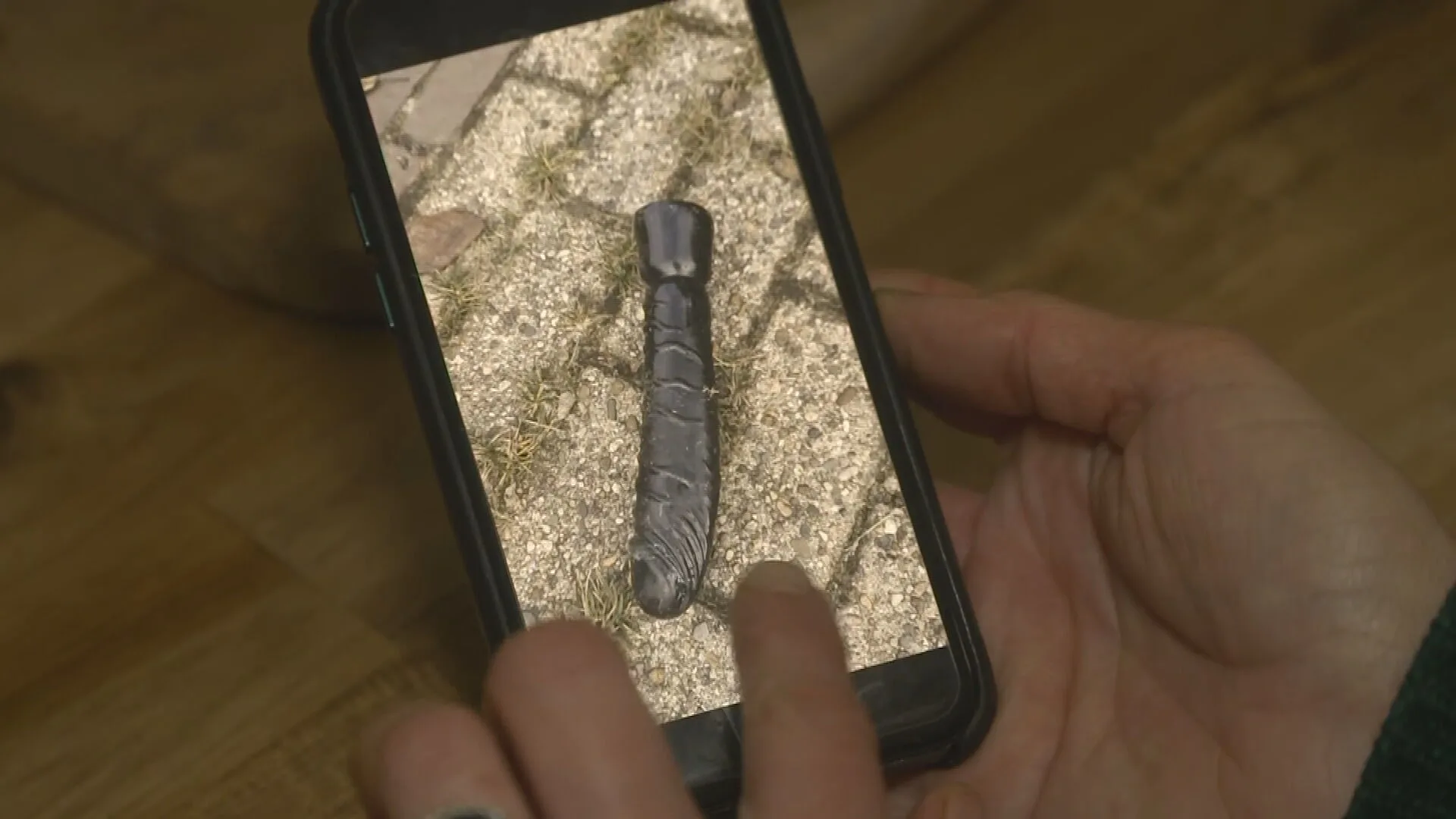 Nijmegen pikt het niet meer: na 'dildoplakker' nu 'dildodropper' actief