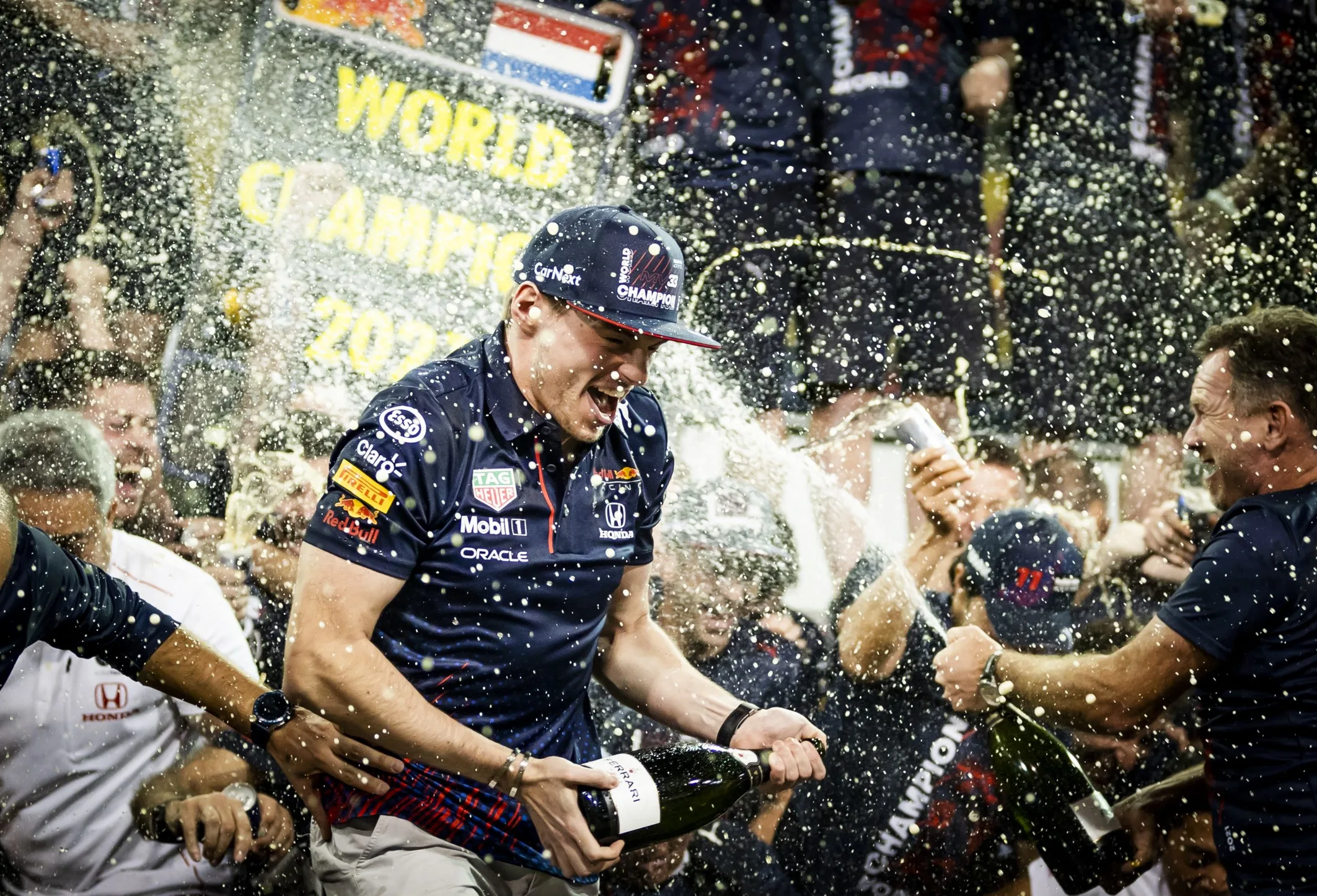 Katching! Zoveel verdient Formule 1-wereldkampioen Max Verstappen