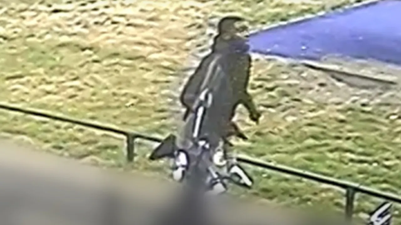 Politie geeft beelden vrij van vader die voor ogen van zoontje (10) werd neergeschoten