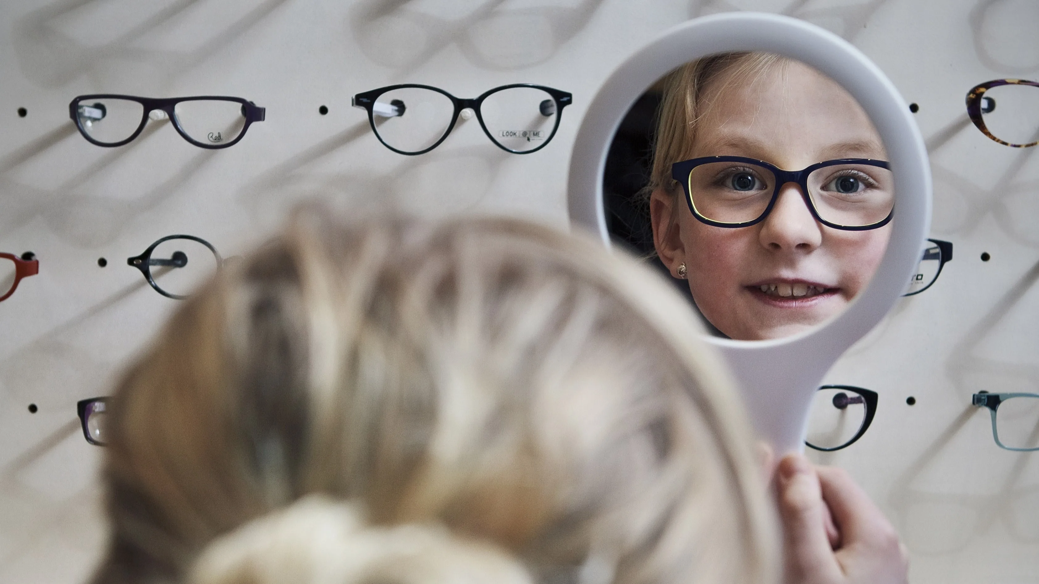 Kinderbril voor 28.000 gezinnen te duur: 'Vergoed bril uit basisverzekering'