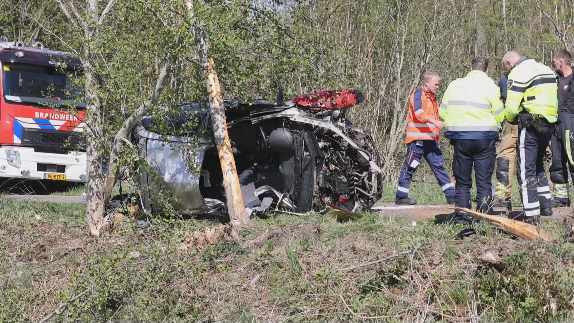 Vier zwaargewonden bij ernstig ongeval Tijnje, drie slachtoffers minderjarig 