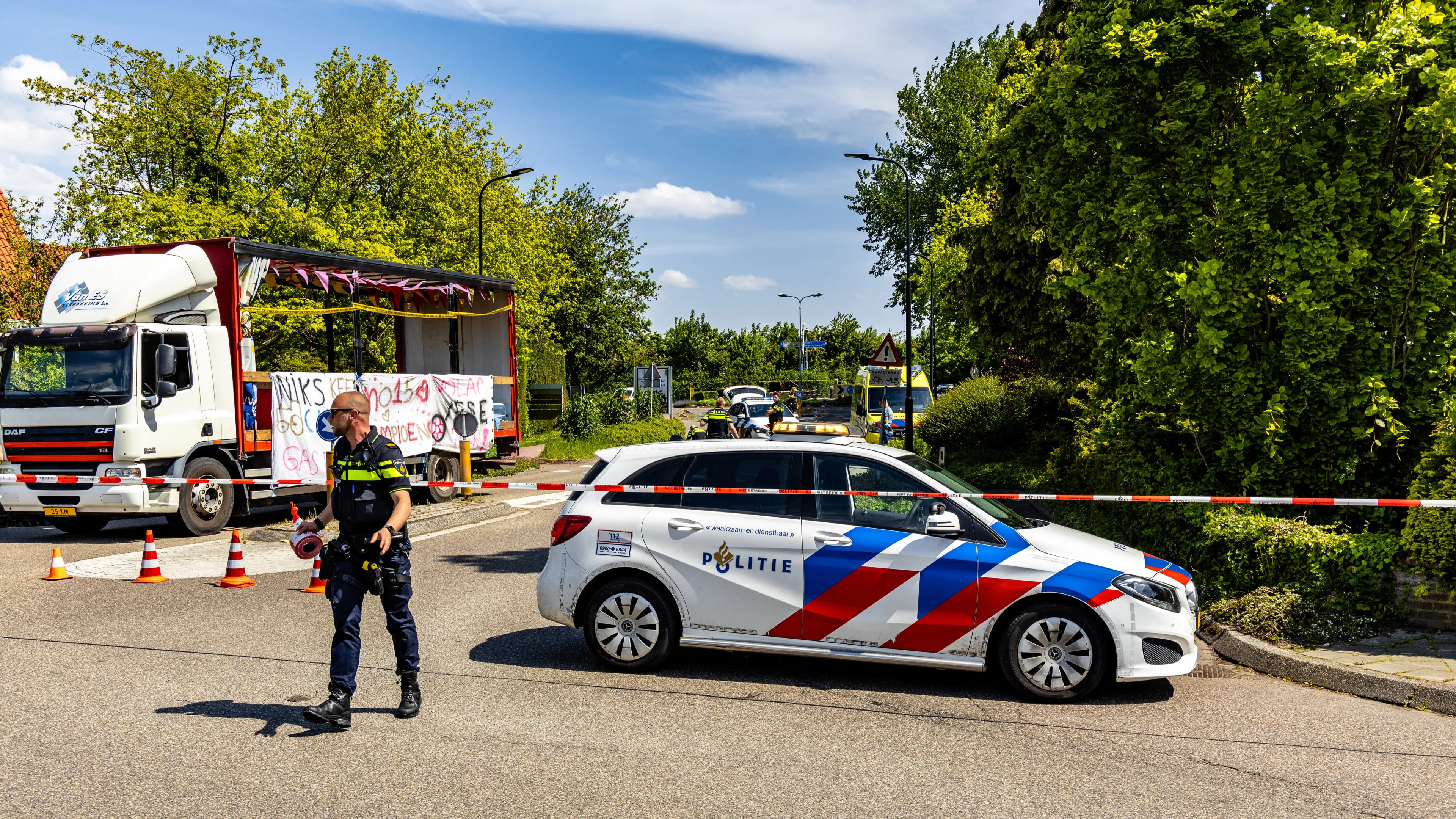 Voetbalclub Yerseke rouwt na dodelijk ongeluk met kampioenswagen